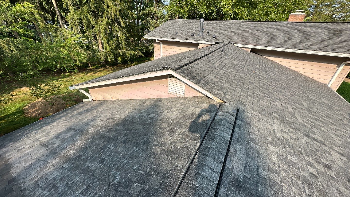 Vienna: CertainTeed Landmark Pro Architectural Shingles in Max Def Pewterwood by RM Banning, Inc.