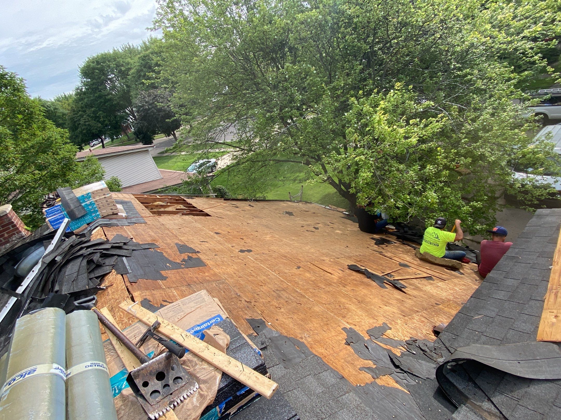 Roof Replacement using CertainTeed Landmark by 180 Contractors