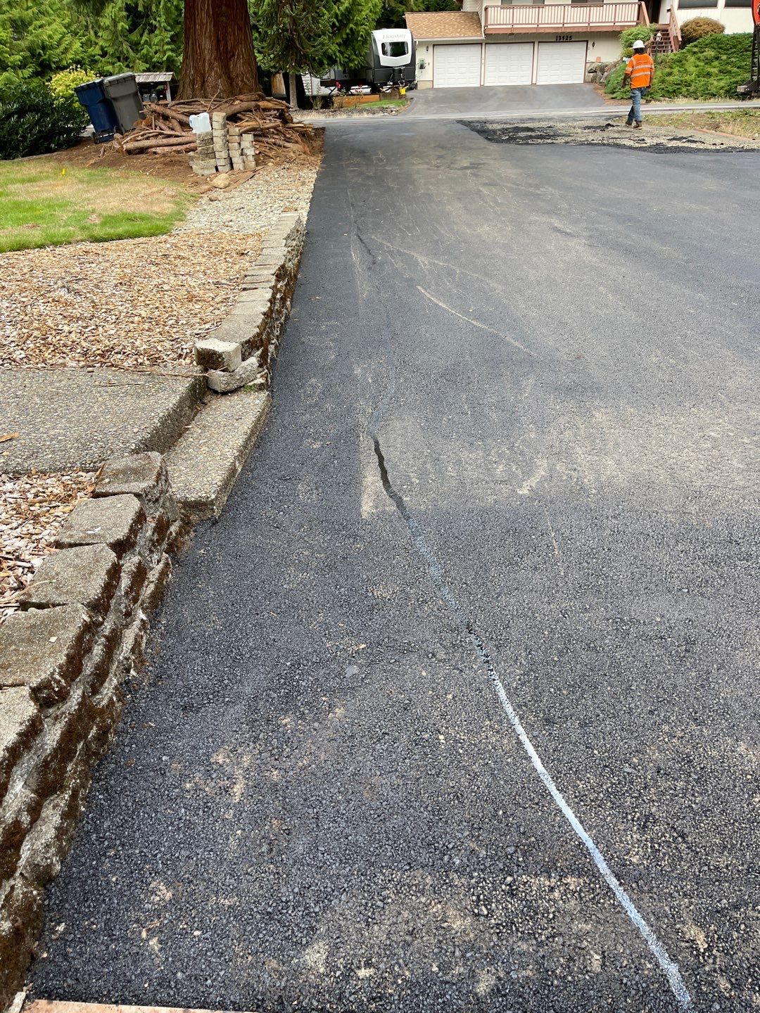 Asphalt Driveway Repair | Edmonds  by Jireh Asphalt & Concrete Inc 