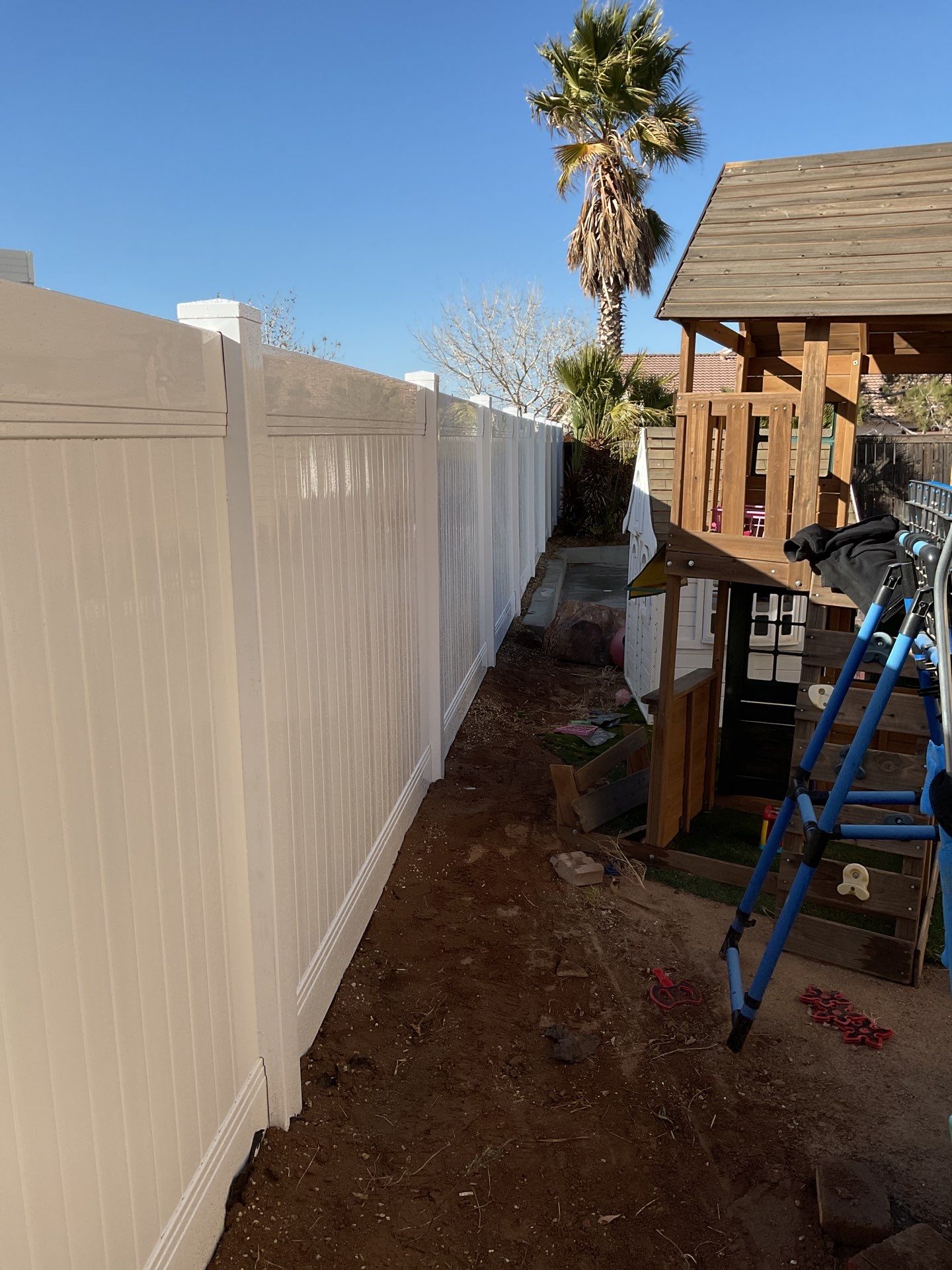 Fence installation using vinyl by Fence Guys Inc. 