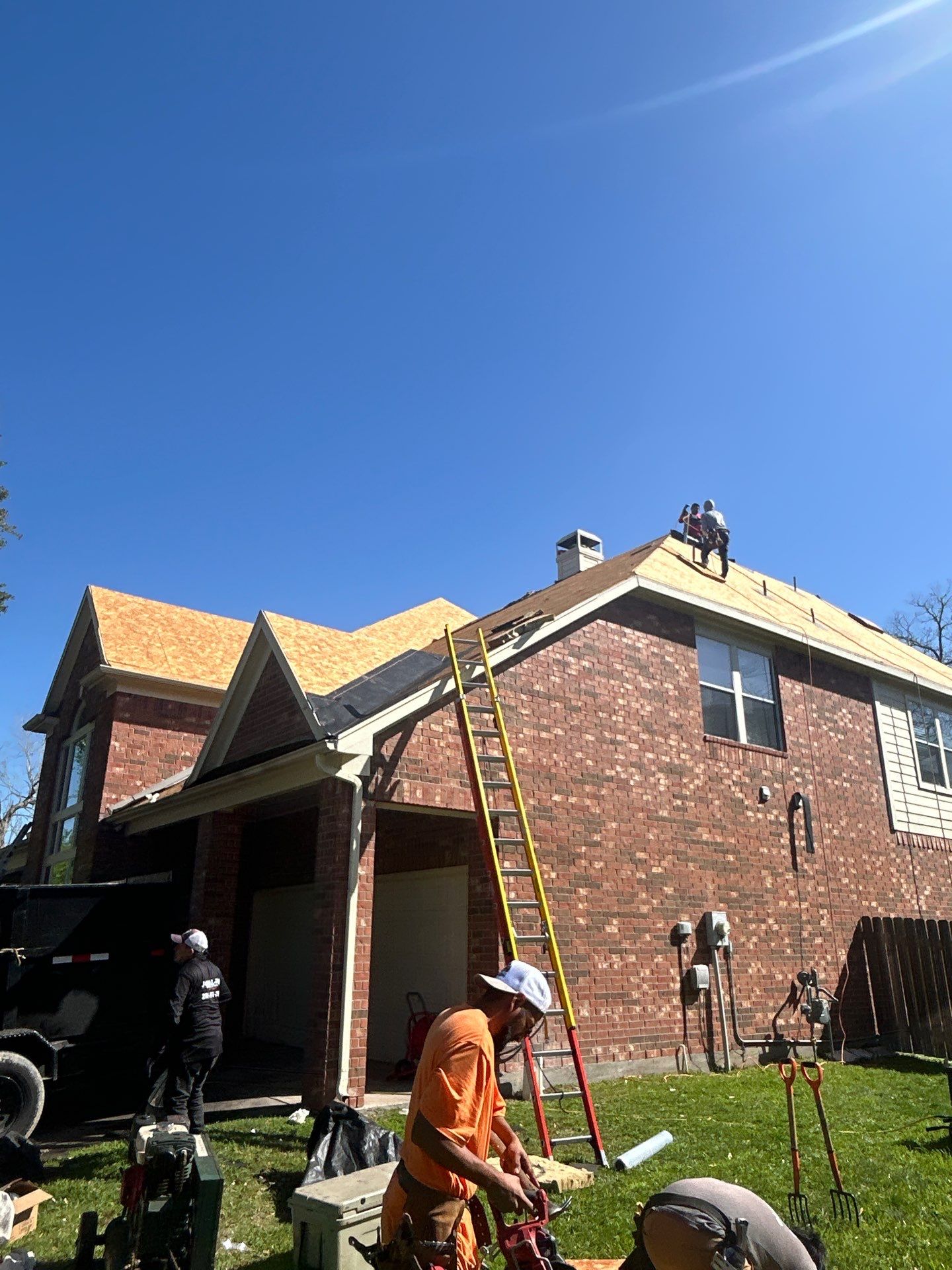 Residential Roofing Installation using Owen's Corning Duration (Lifetime) Shingles by Roof Repair Company