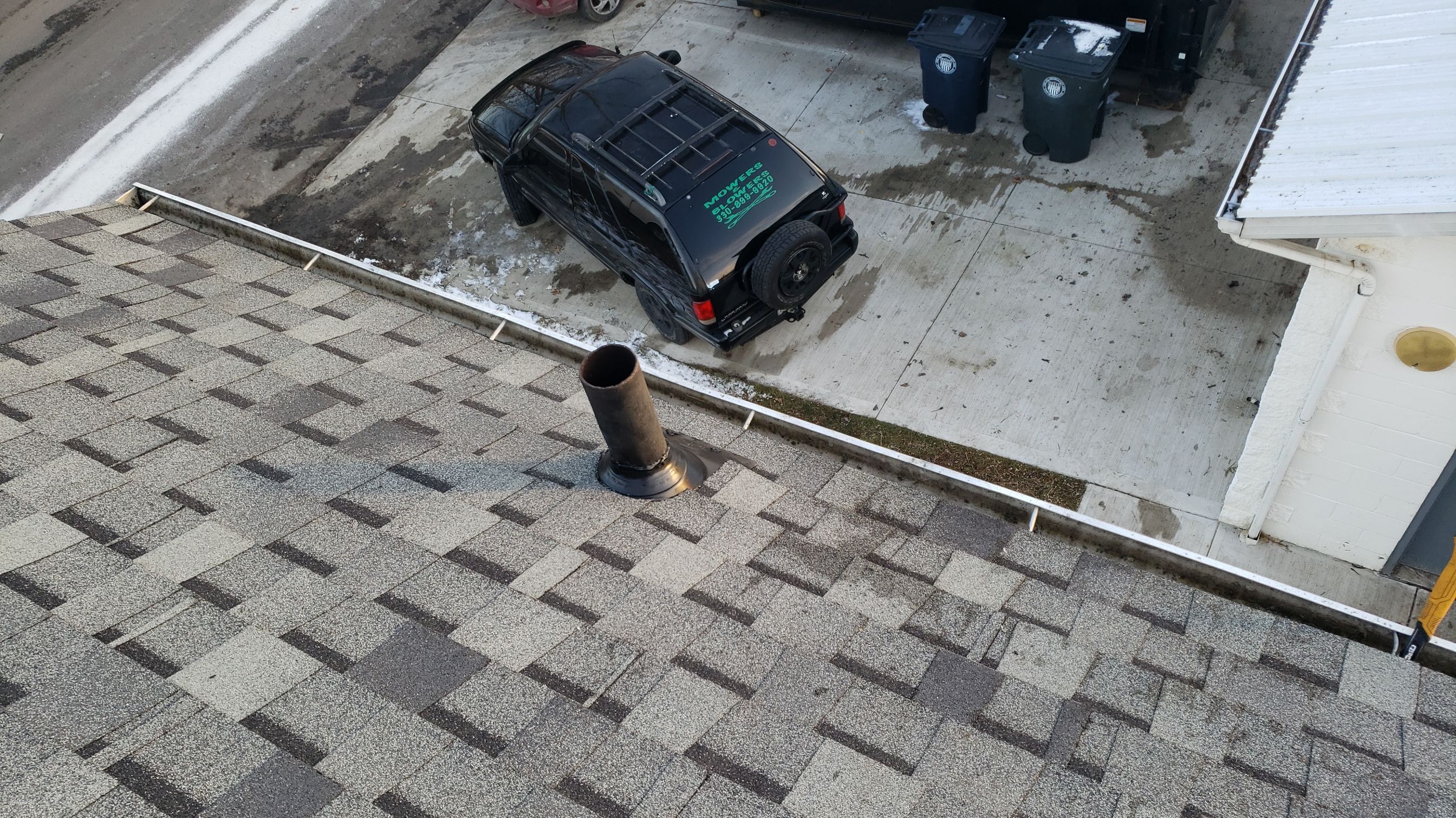 ATLAS PINNACLE COLOR: SCOTCHGARD HEARTHSTONE DRIP EDGE: WHITE by Eagle Eye Roofing