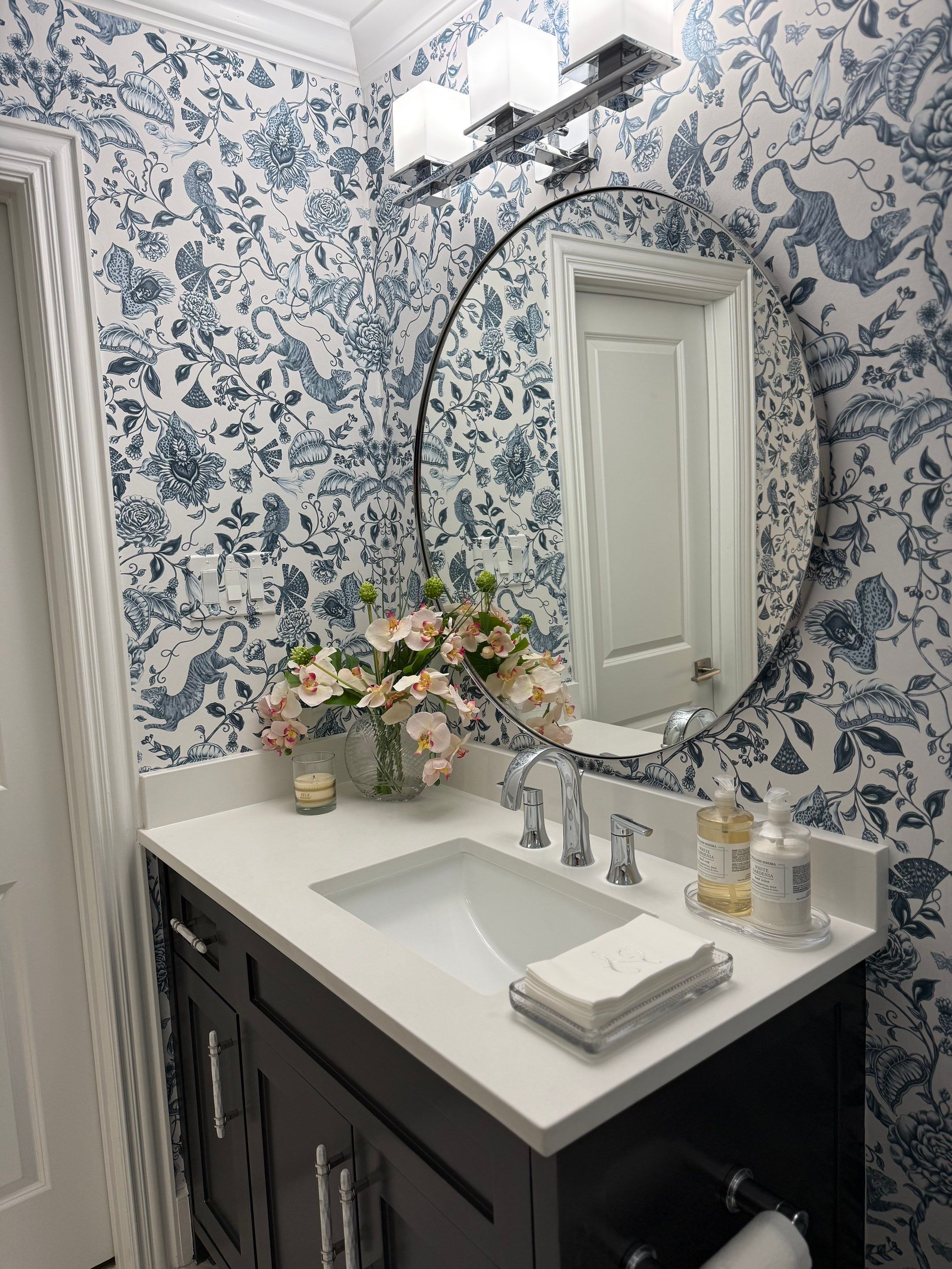 Bathroom Wallpaper Installation – Dallas, TX by Nomad Painting