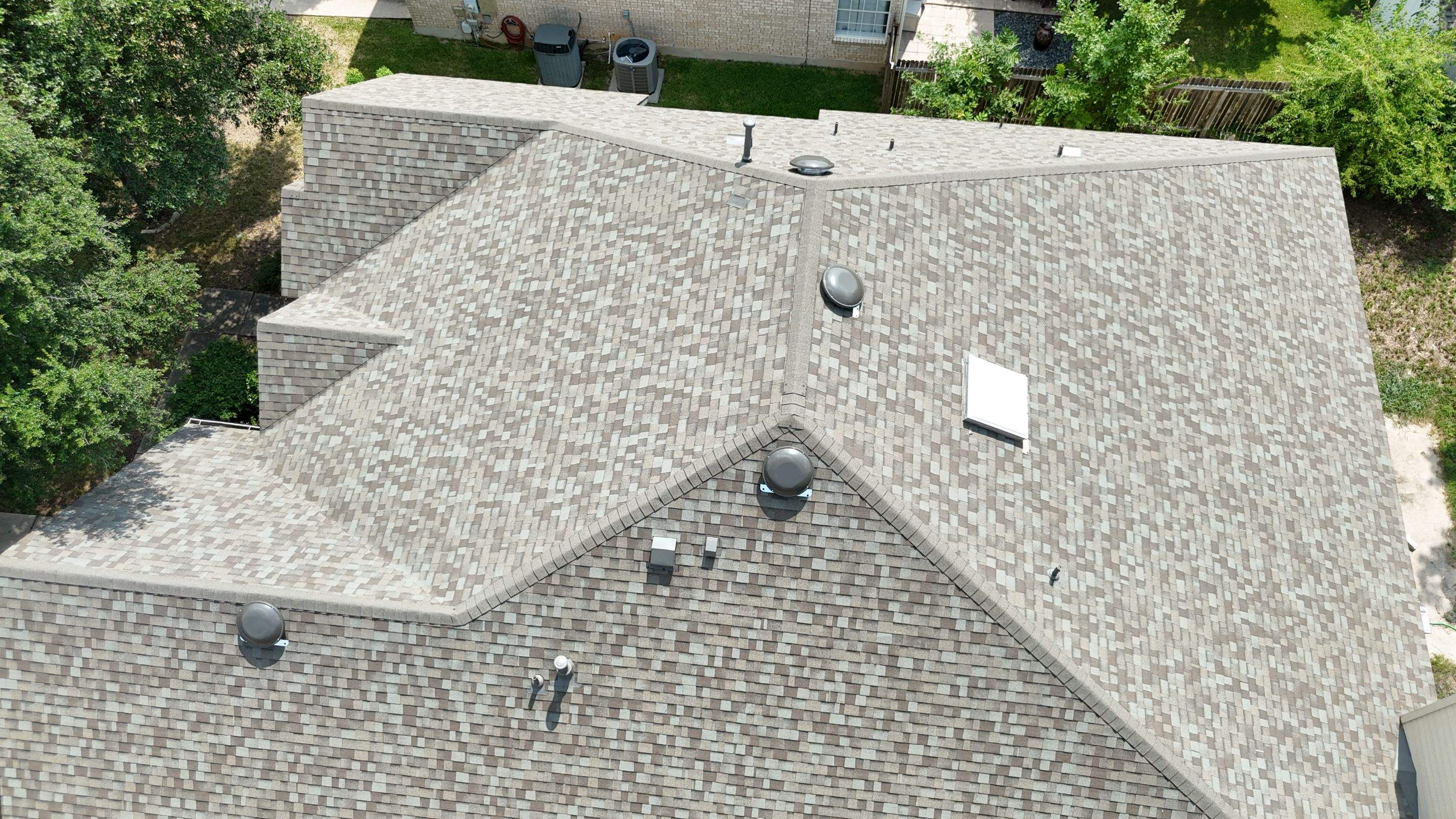 Driftwood - Owens Corning TruDefinition Duration by RoofsOnly.com