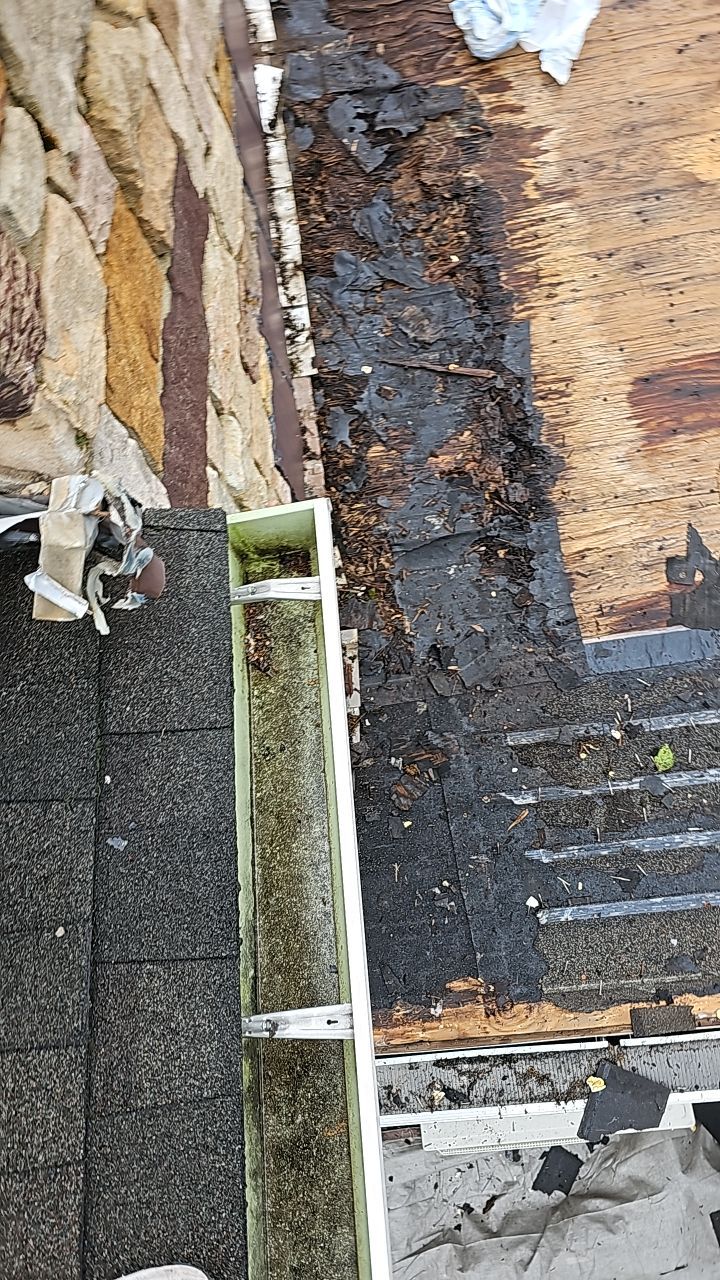 ATLAS PINNACLE HP W/SCOTCHGARD COLOR: WEATHERED WOOD by Eagle Eye Roofing