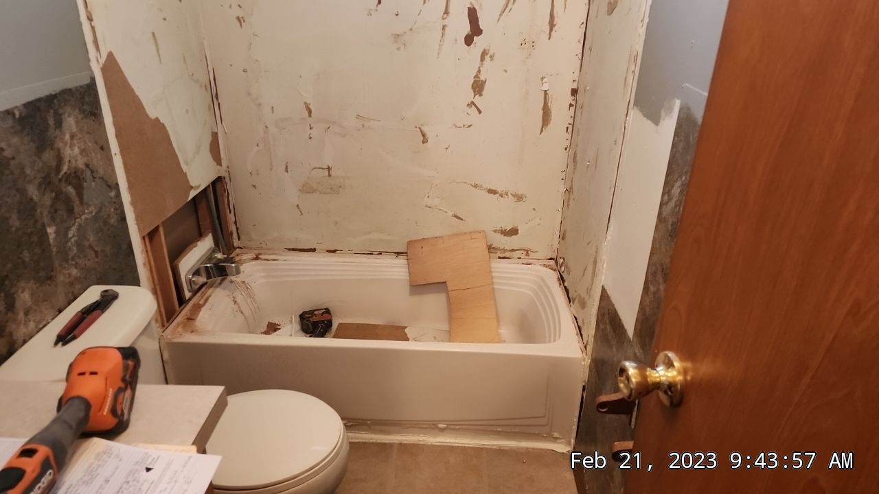 New Tub and Walls by BathPlanet SW Virginia