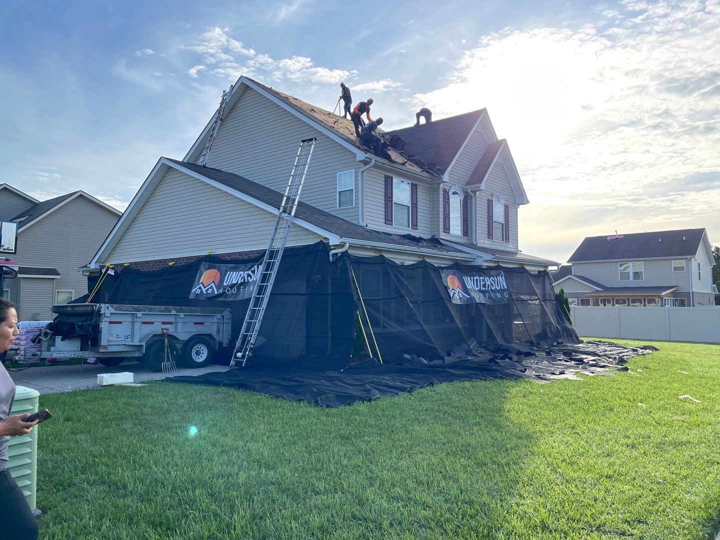 Residential Roofing Installation using Owens Corning Oakridge Roofing System by Undersun Roofing 