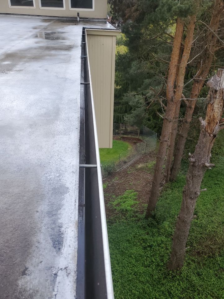 Gutter Cleaning using Moderate Pressure by Willamette Outdoor Wash LLC