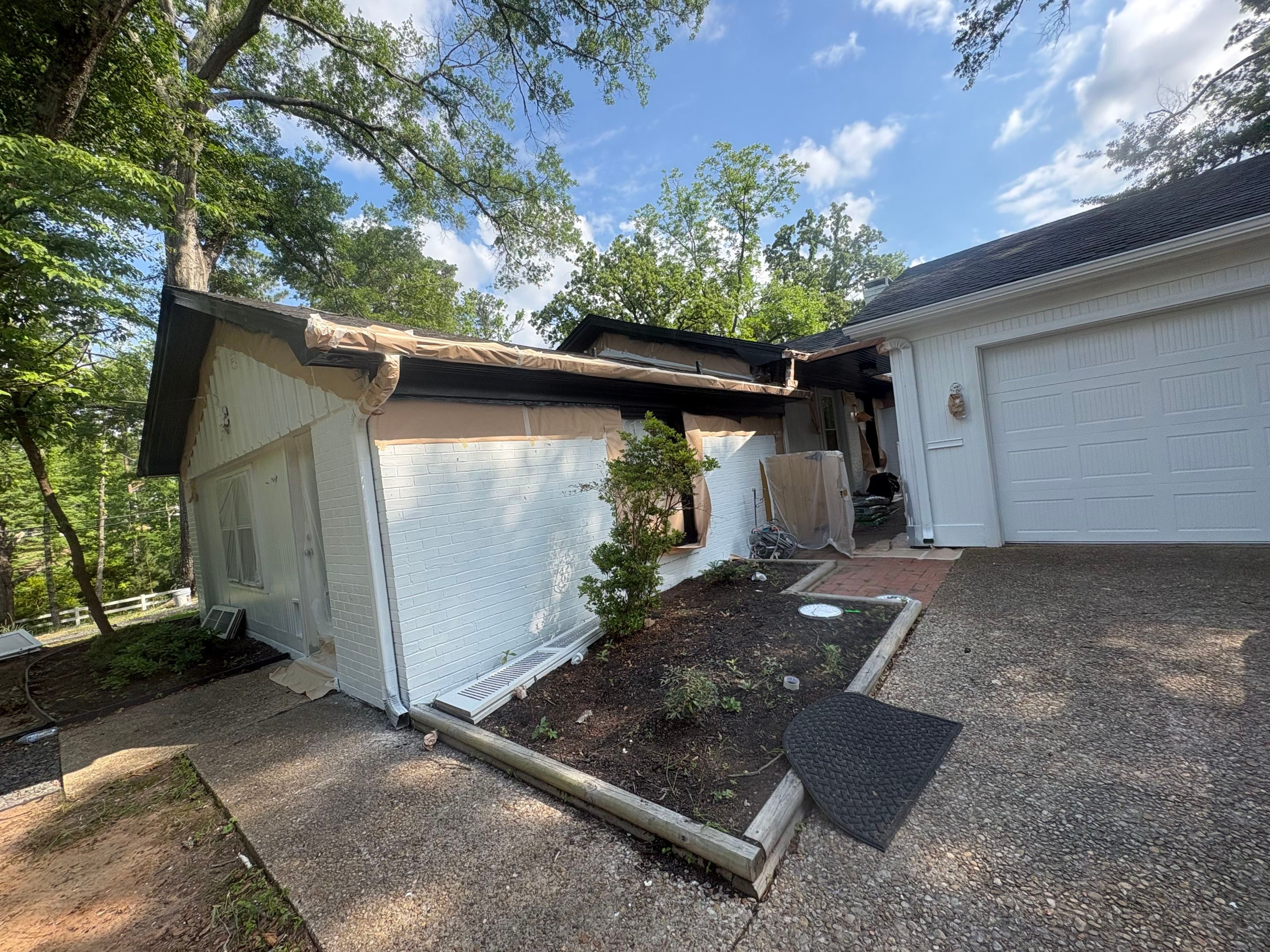 From Gray to Modern White: Exterior Repaint in Tyler, TX by Quality Coats Painting
