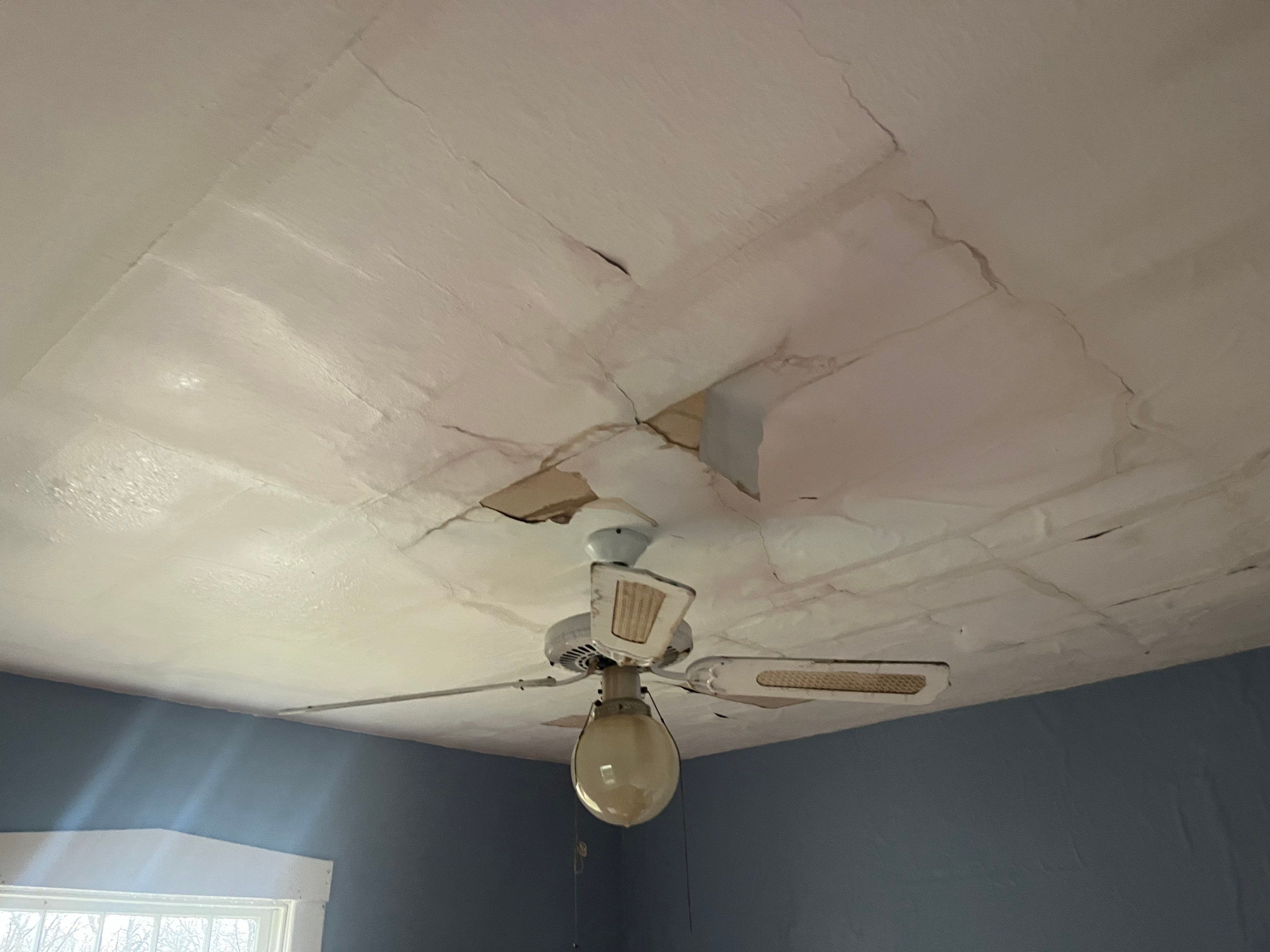 Emergency Service Water Mitigation in Louisville, KY by ANR Restoration