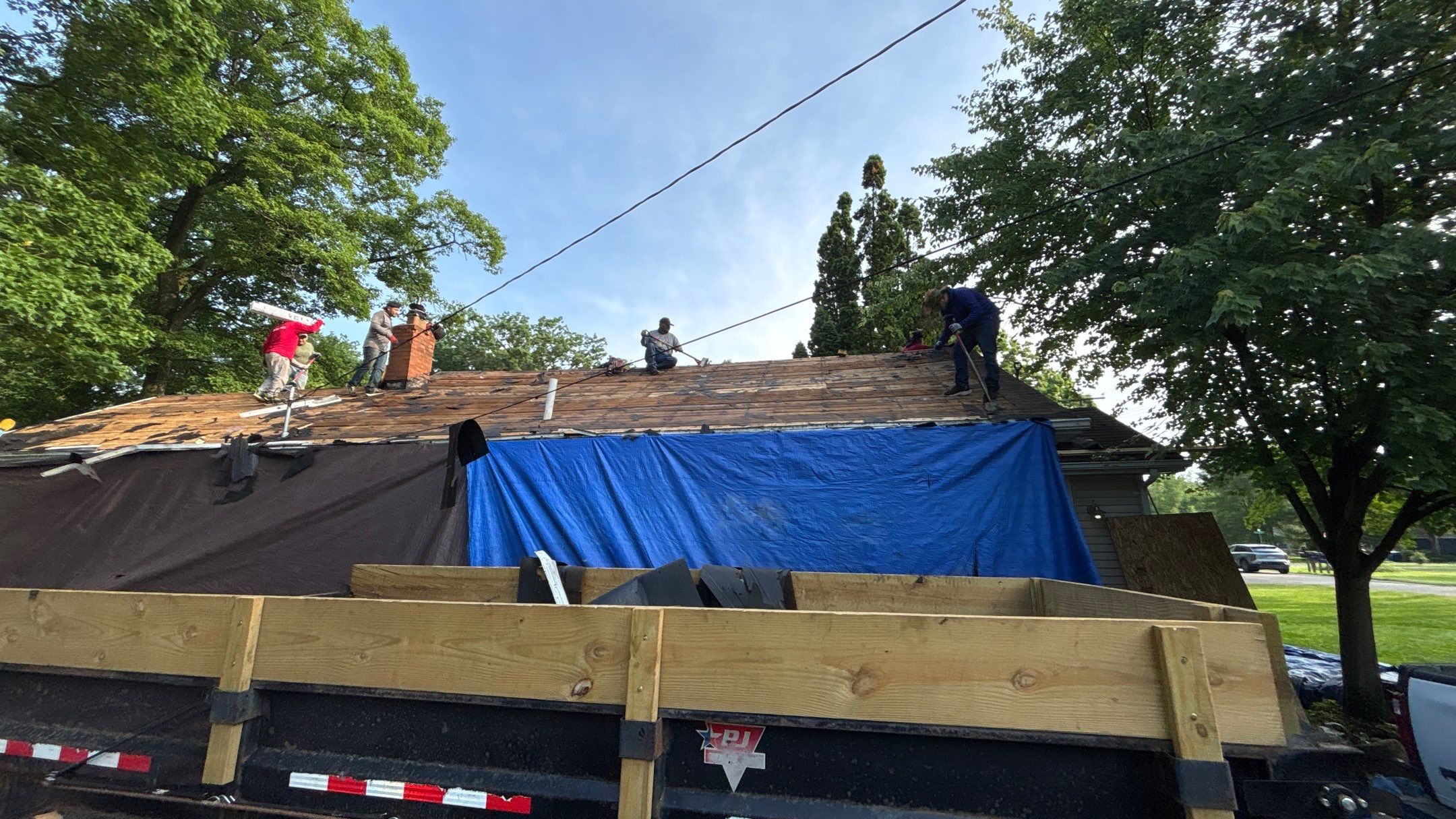 Roof Replacement using Owens Corning Onyx Black by 180 Contractors