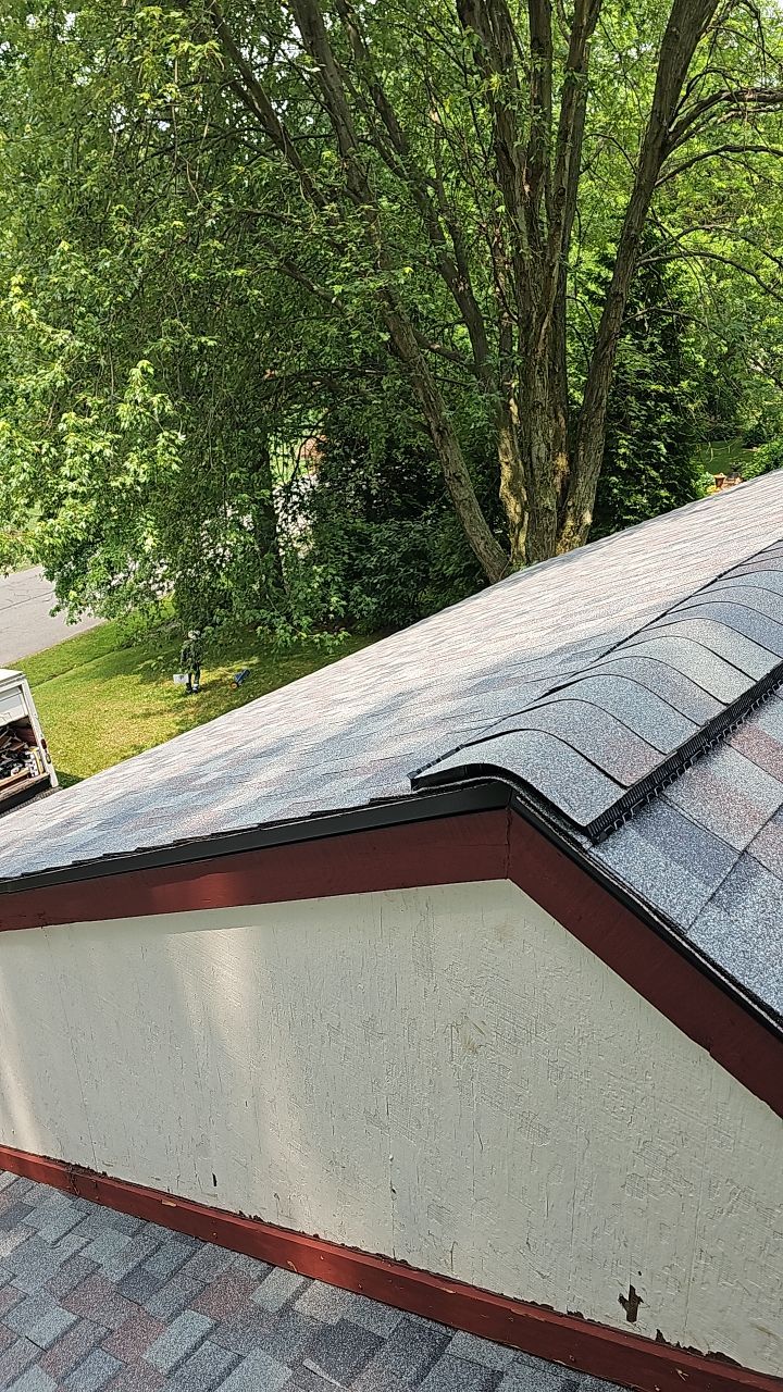 ATLAS PINNACLE HP W/SCOTCHGARD COLOR: SUMMER STORM  by Eagle Eye Roofing