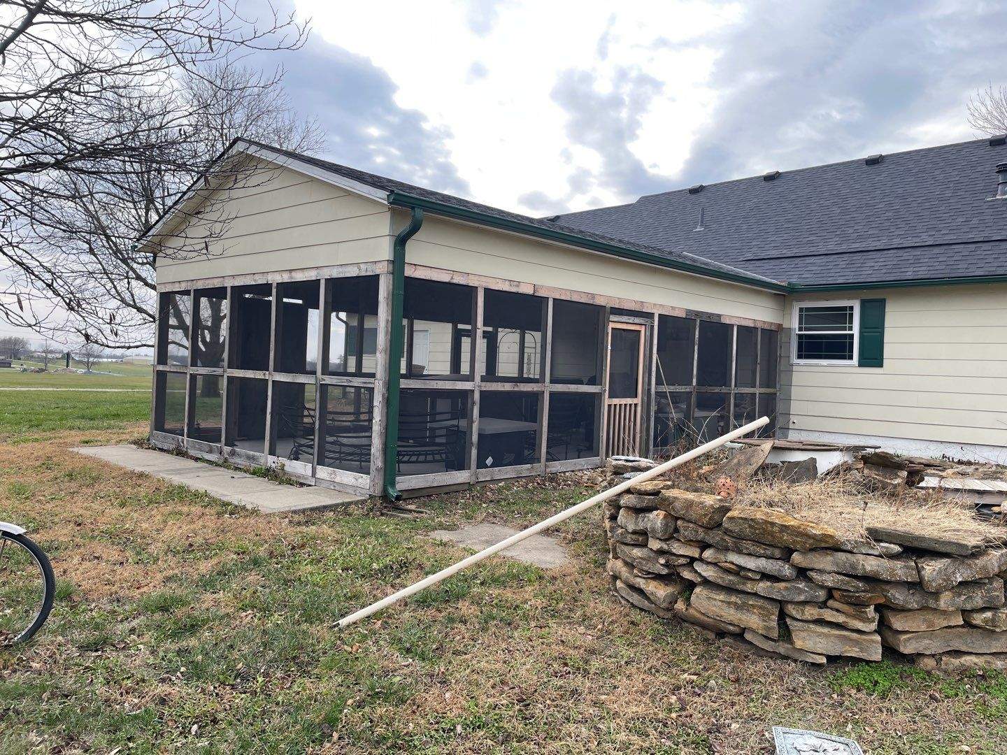 Siding Installation using Craneboard D7 by EEC Windows, Siding & Roofing