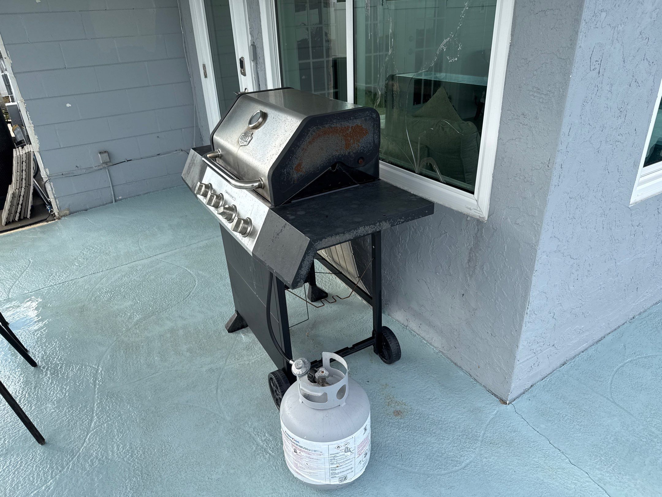 West Bradenton Pressure Washing and Rust Treatment by Sunshine AquaWash