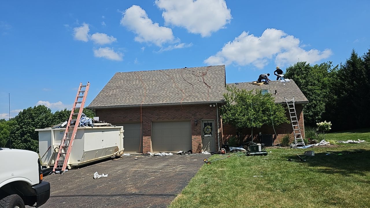ATLAS PINNACLE COLOR: WEATHERED SHADOW by Eagle Eye Roofing