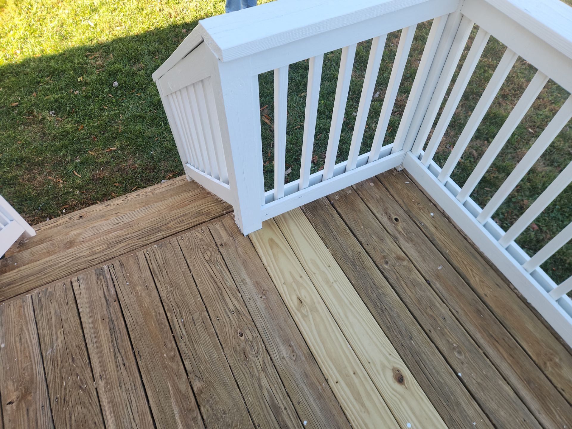 Wood Deck using Wood Sealant and Stain by DuraSeal
