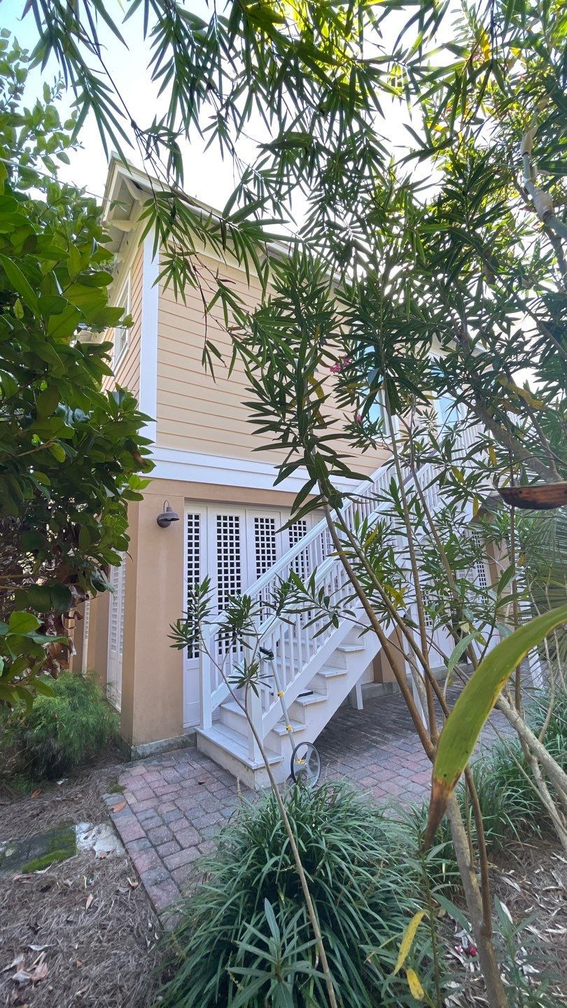 Half-Round Seamless Gutters in Destin FL by Gutter Professors