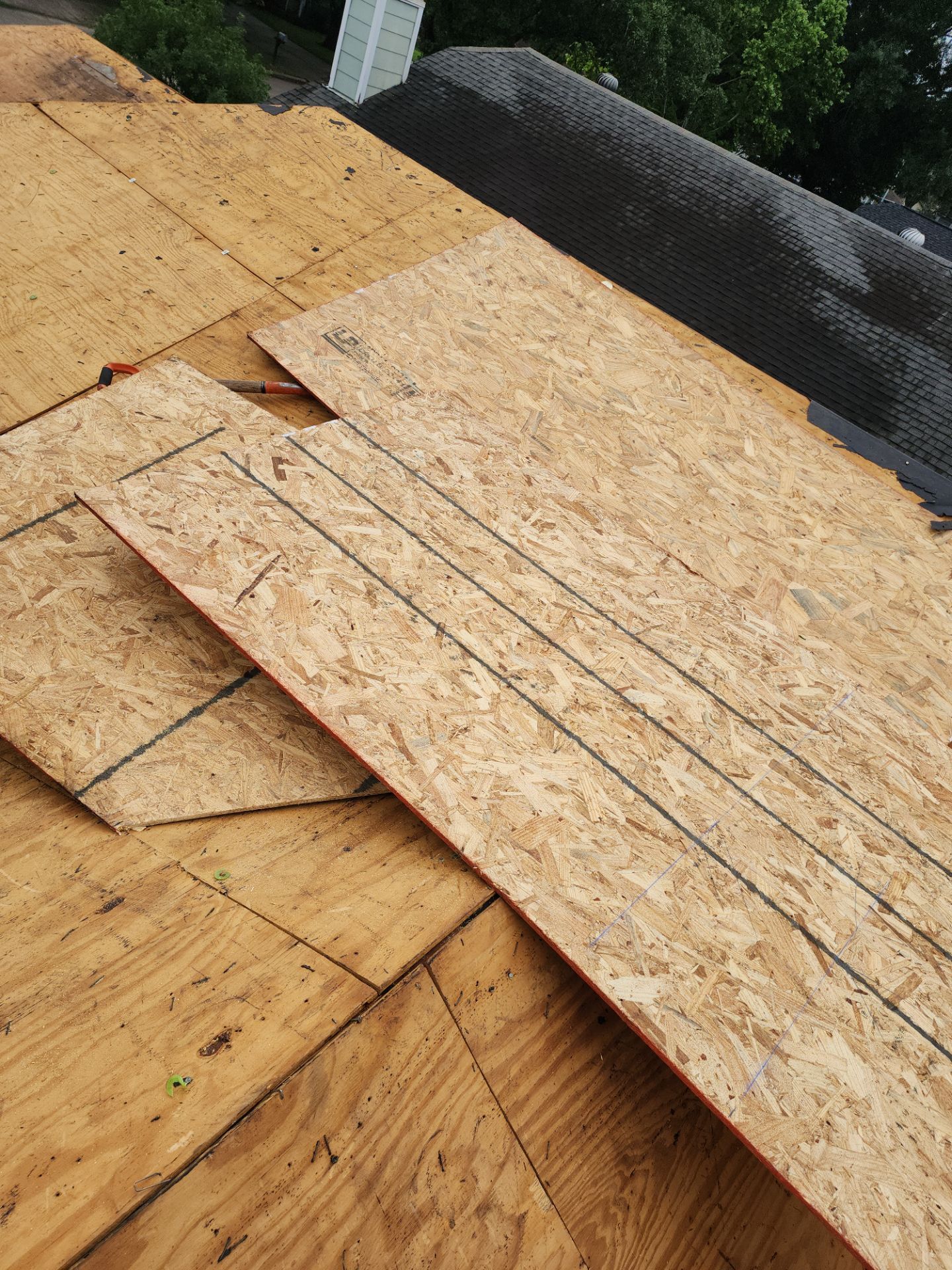 Residential Roofing Installation using Owen's Corning Duration (Lifetime) Shingles by Roof Repair Company