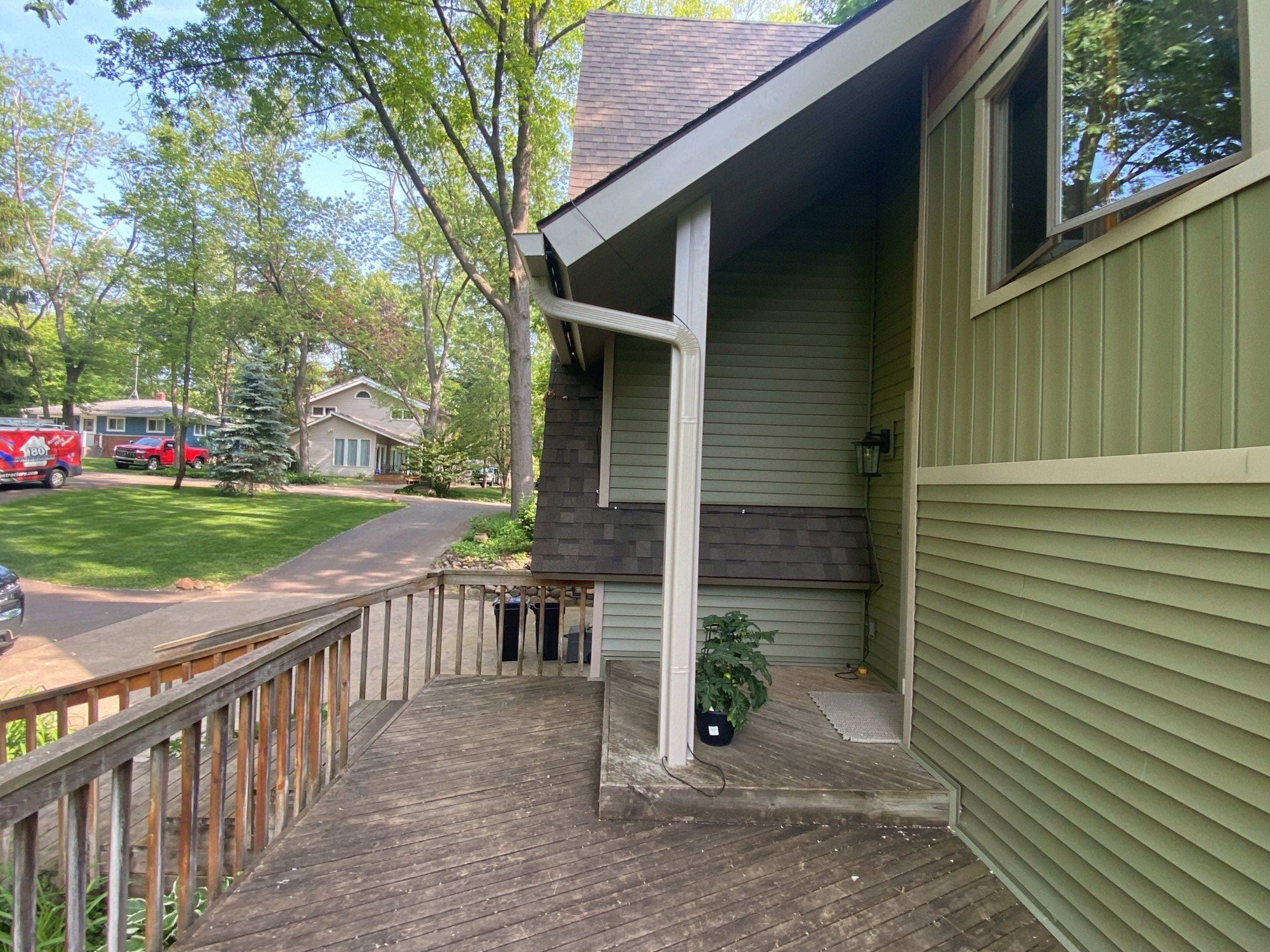 Siding Replacement using CertainTeed Restoration Classis D4 by 180 Contractors