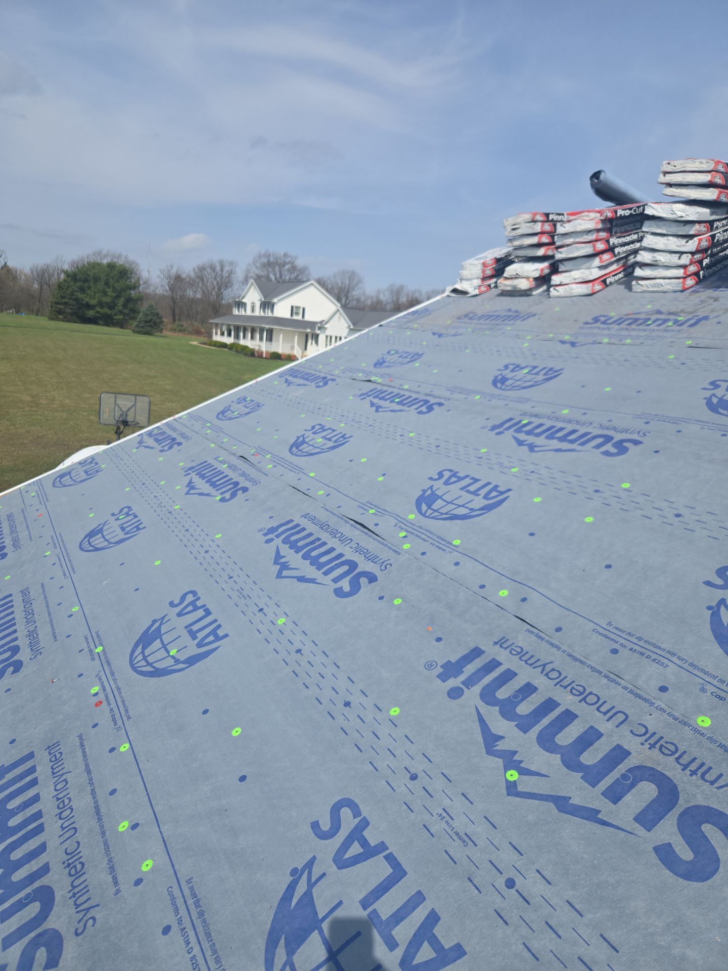 Laurie S: Atlas Pinnacle, Color, Pewter, Drip Edge, Color, White by Eagle Eye Roofing
