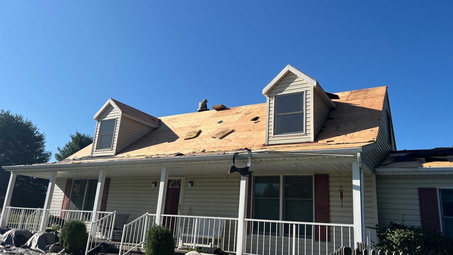 Residential Roofing Installation using Duration Series Shingles - Teak by RoofX 