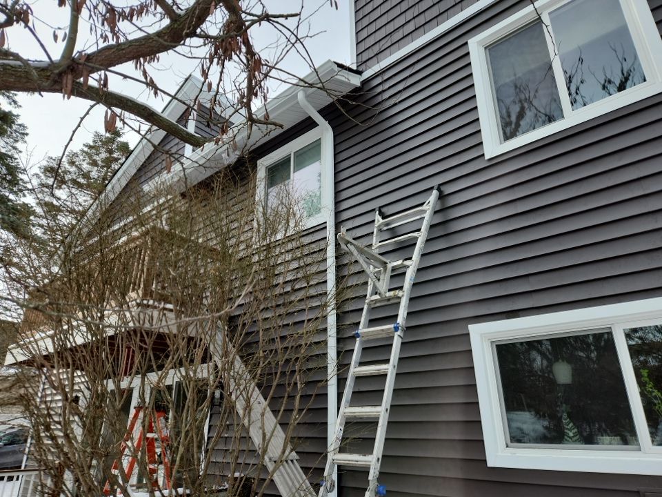 CertainTeed Monogram D5 Slate + Owens Corning Duration Colonial Slate by 180 Contractors