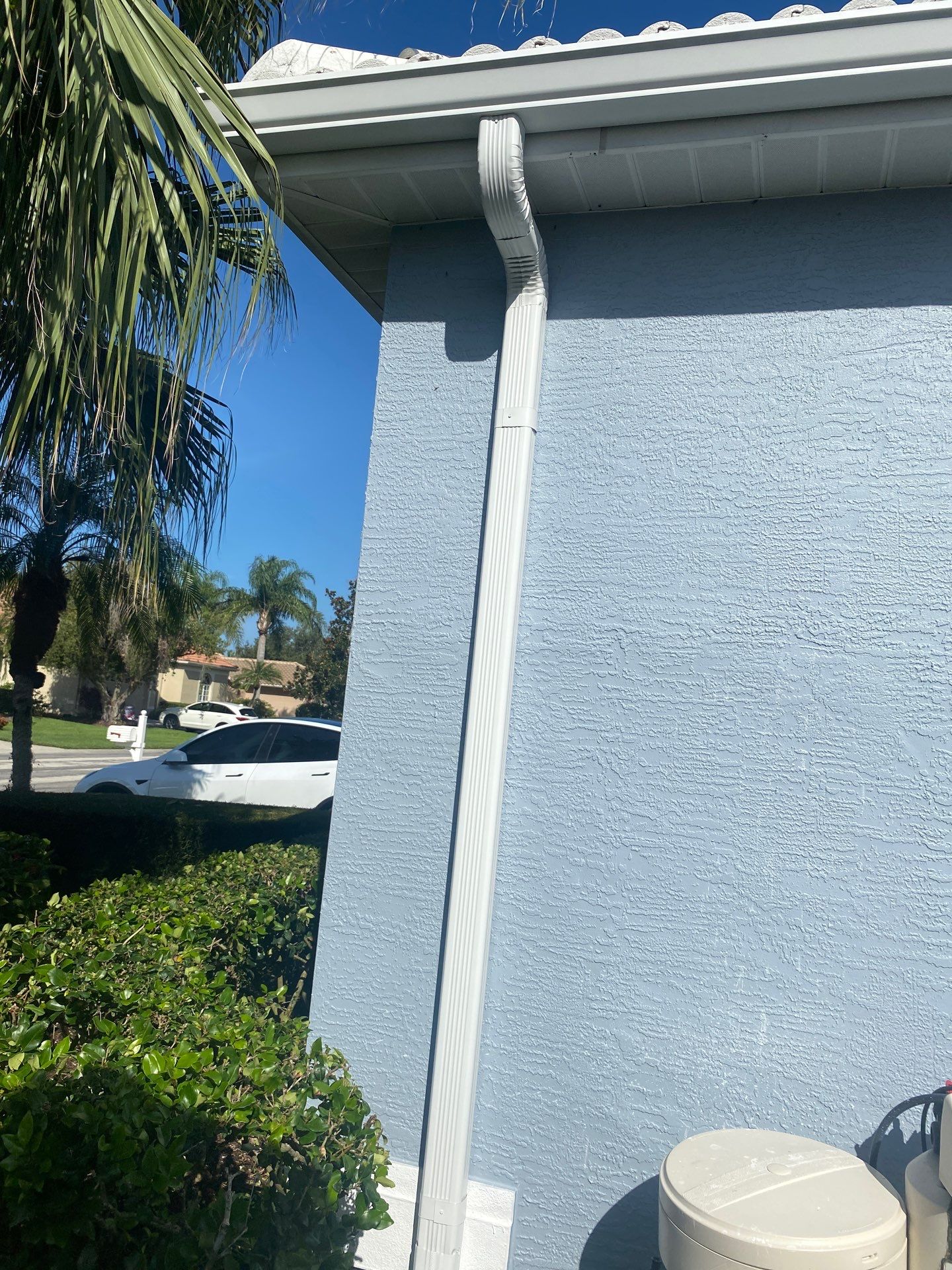 Smooth Box Seamless Gutters Installed by Gutter Professor in Sarasota FL by Gutter Professors