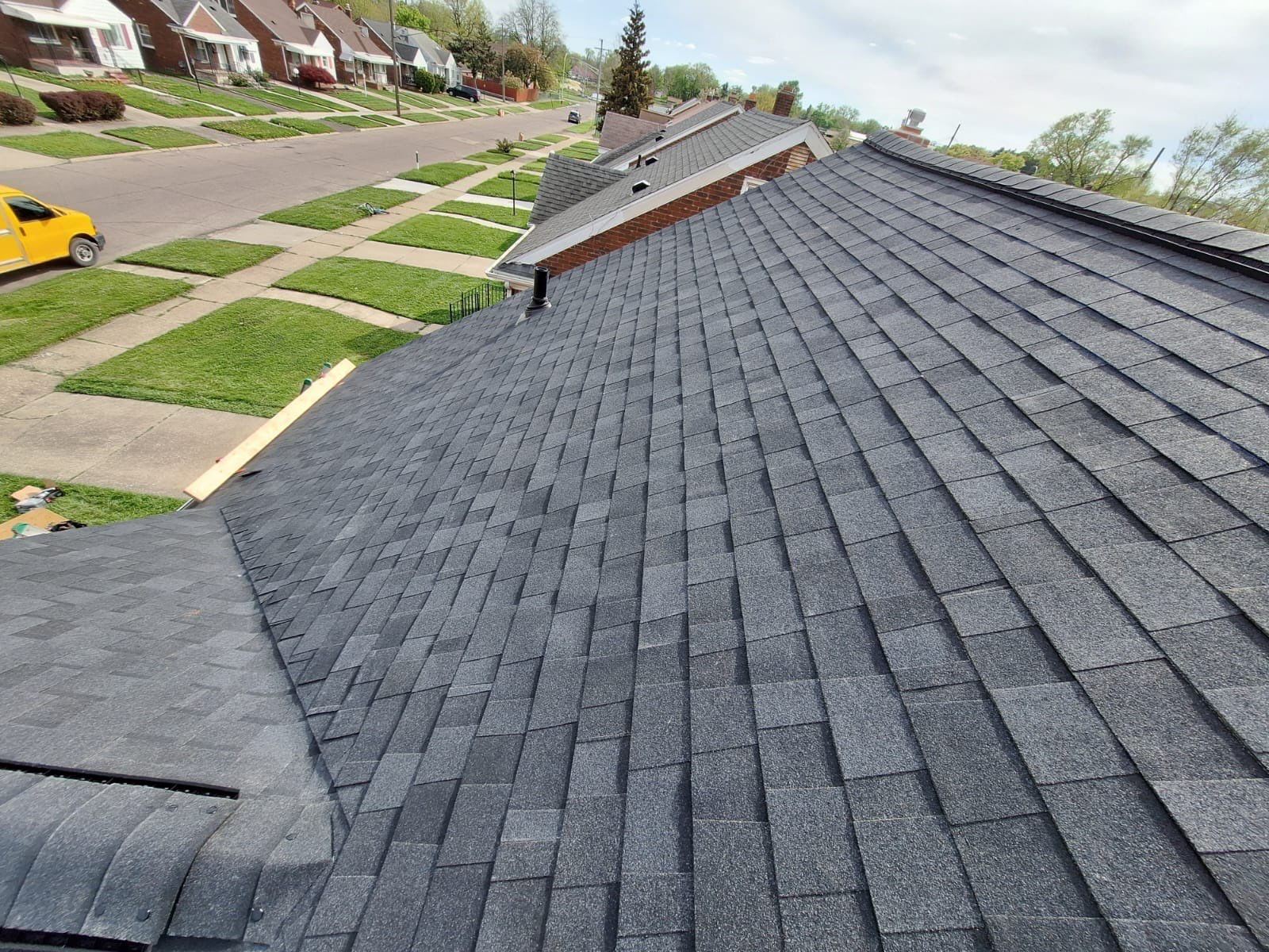 Roof Replacement using Owens Corning Onyx Black by 180 Contractors
