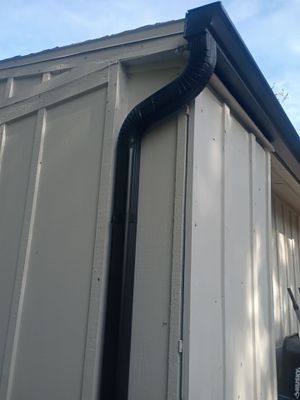 6 Inch Seamless Gutters using black seamless gutters in Sarasota FL