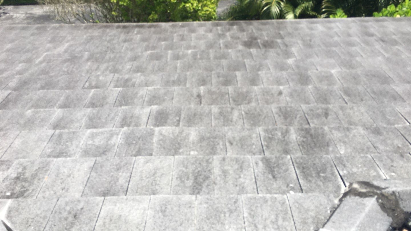 Ludowici - Classic 16 - Mediterranean Blue Gloss by Istueta Roofing