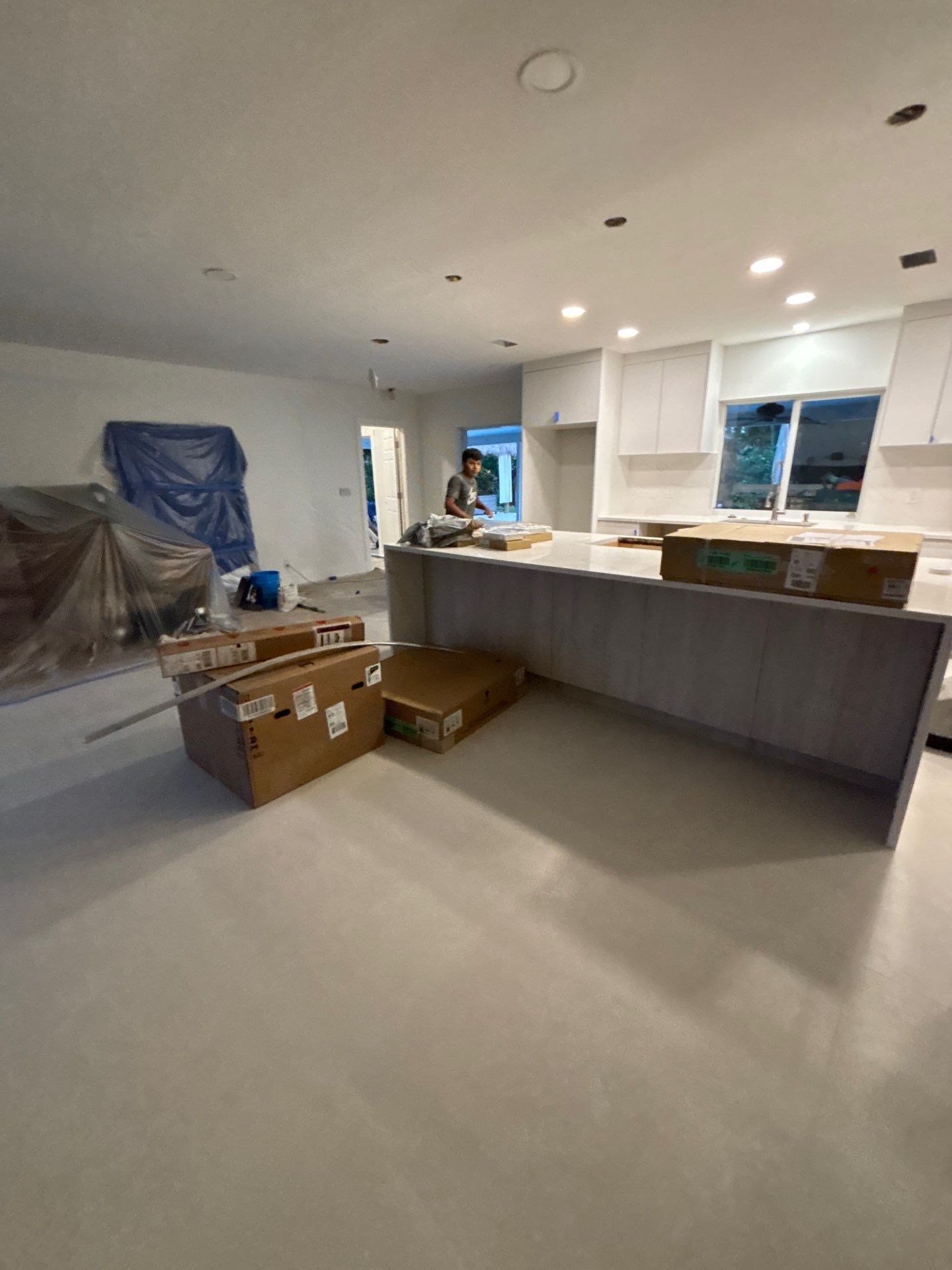 48x48 Flooring - East Boca Raton by Hevi Tile