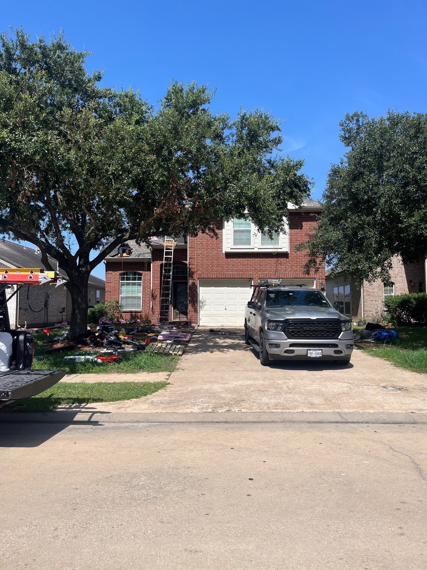 Residential Roofing Installation using Owen's Corning Duration (Lifetime) Shingles by Roof Repair Company
