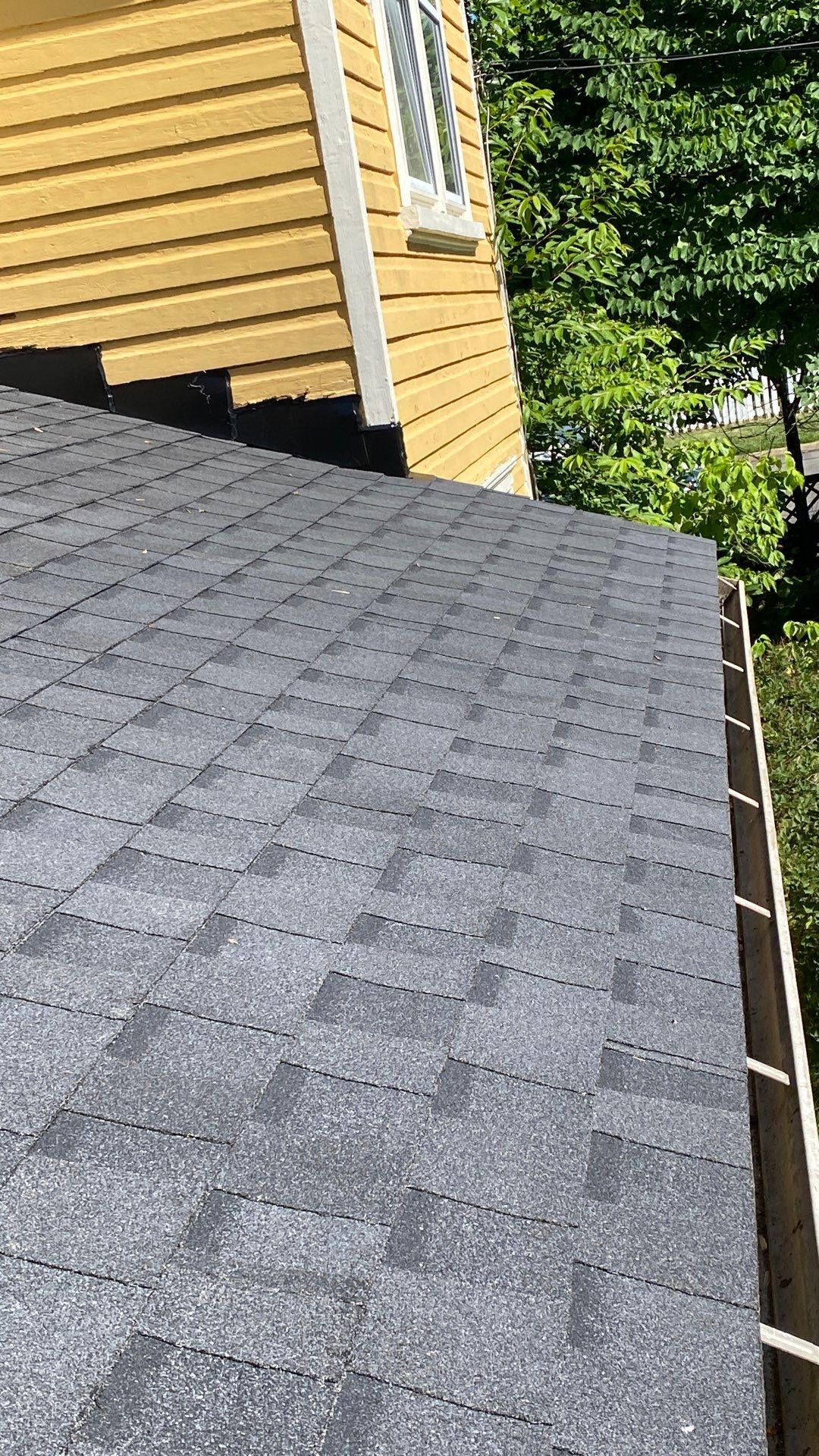 Arlington: CertainTeed Landmark Designer Shingles in Moire Black by RM Banning, Inc.