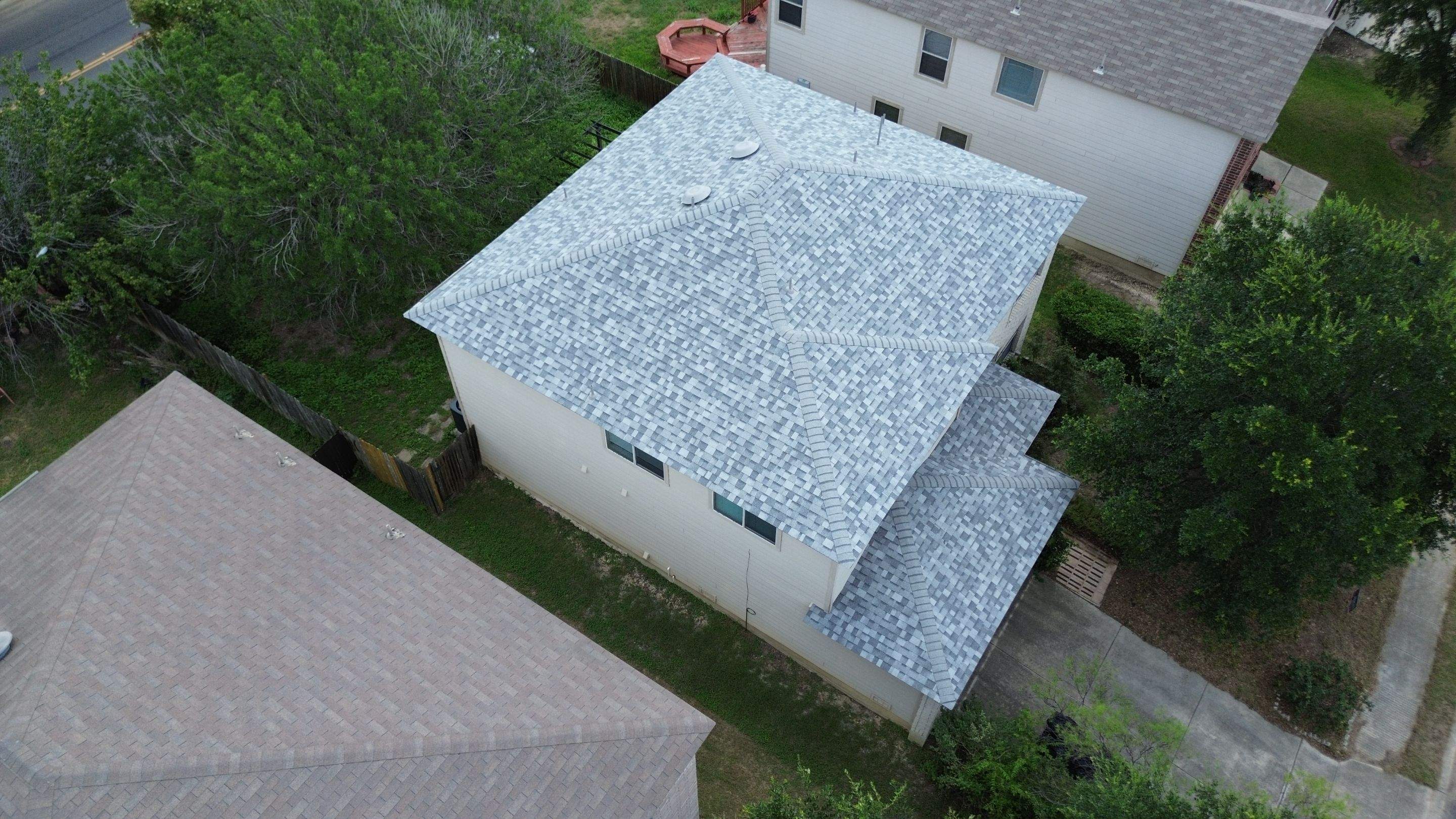 Sierra Gray - Owens Corning TruDefinition Duration by RoofsOnly.com