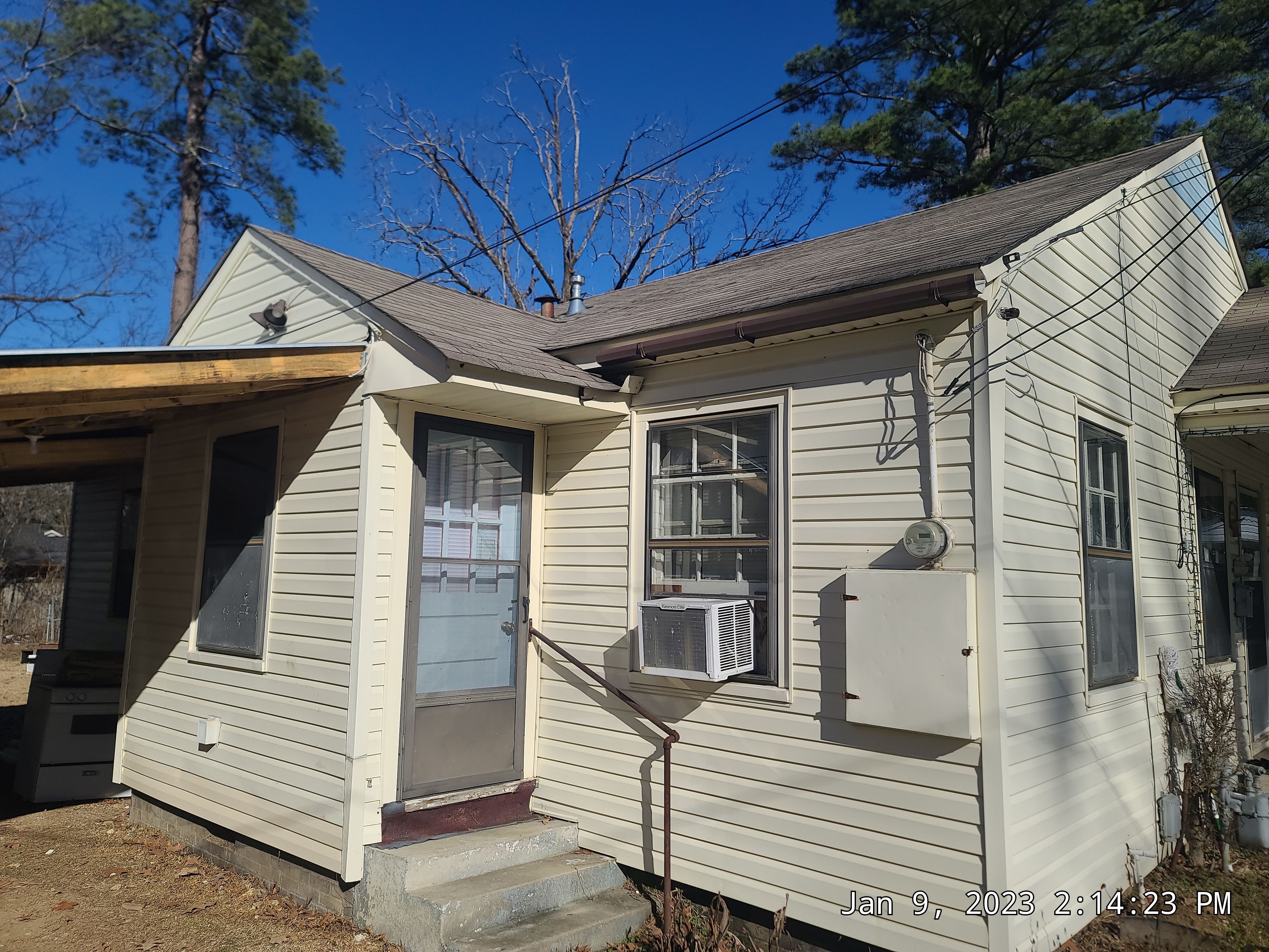 Residential Roofing Installation using 29 gauge metal by Hostetler Roofing