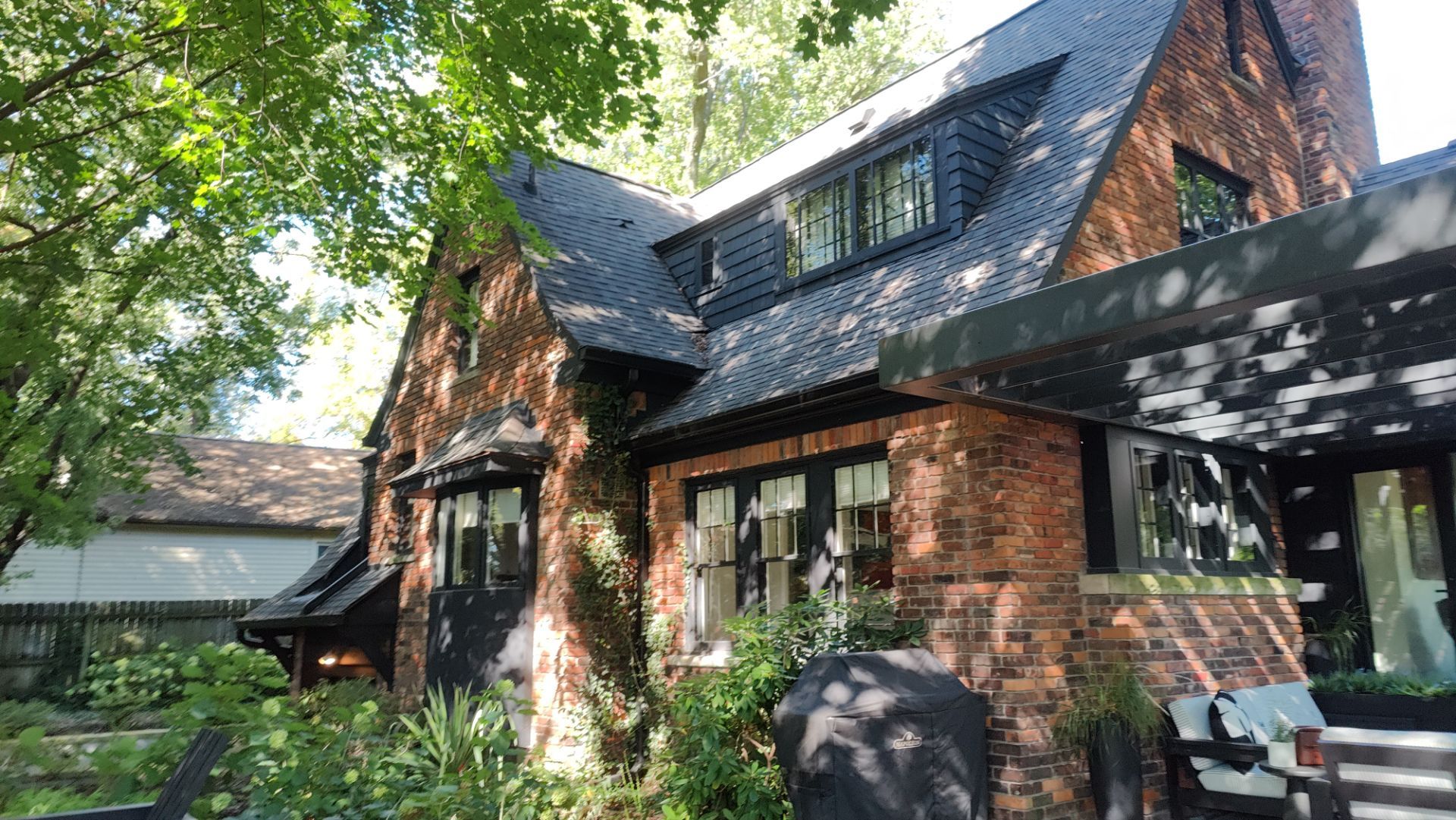 Roof Replacement using Owens Corning Onyx Black by 180 Contractors