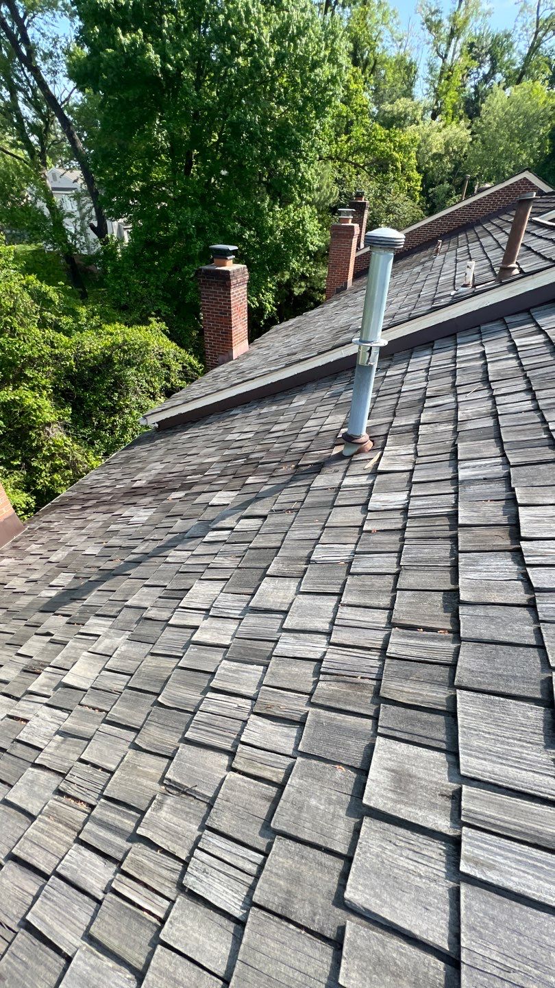 Falls Church - 18" Perfection CCA Shakes in Western Red Cedar by RM Banning, Inc.