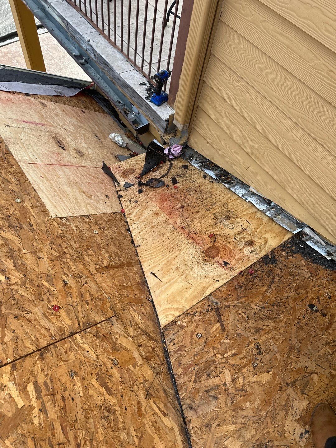 Residential Roofing Installation using Owen's Corning Duration (Lifetime) Shingles by Roof Repair Company