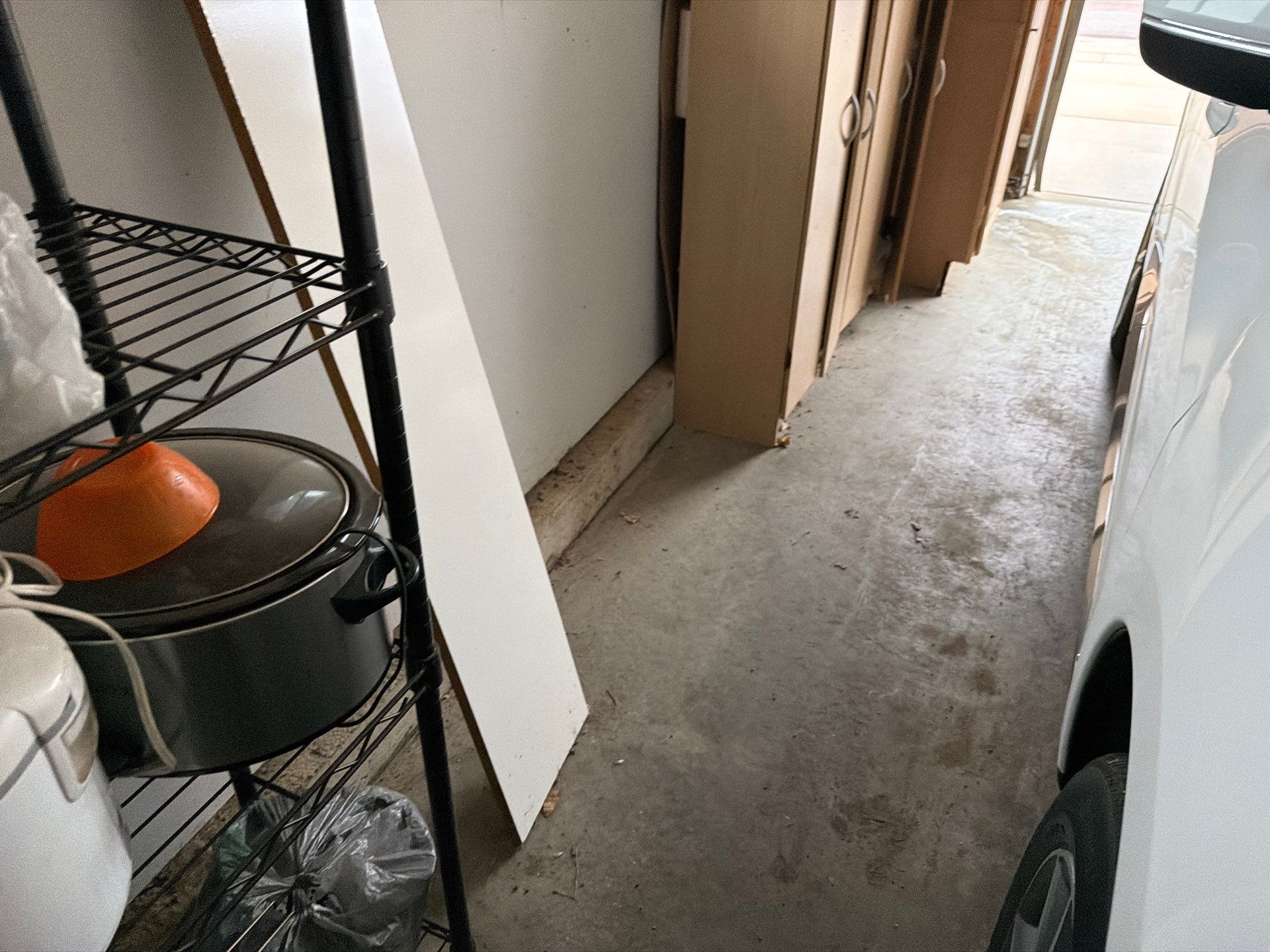 Decorative Chip Epoxy Garage Floor Coating in Sioux Falls by Select Painting, Coatings & Garage Cabinets