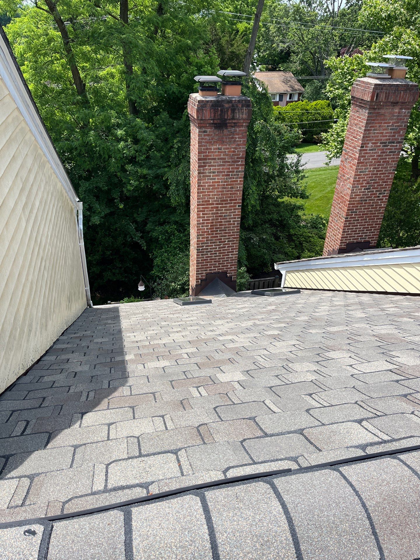 Arlington: CertainTeed Grand Manor Designer Shingles in Weathered Wood by RM Banning, Inc.