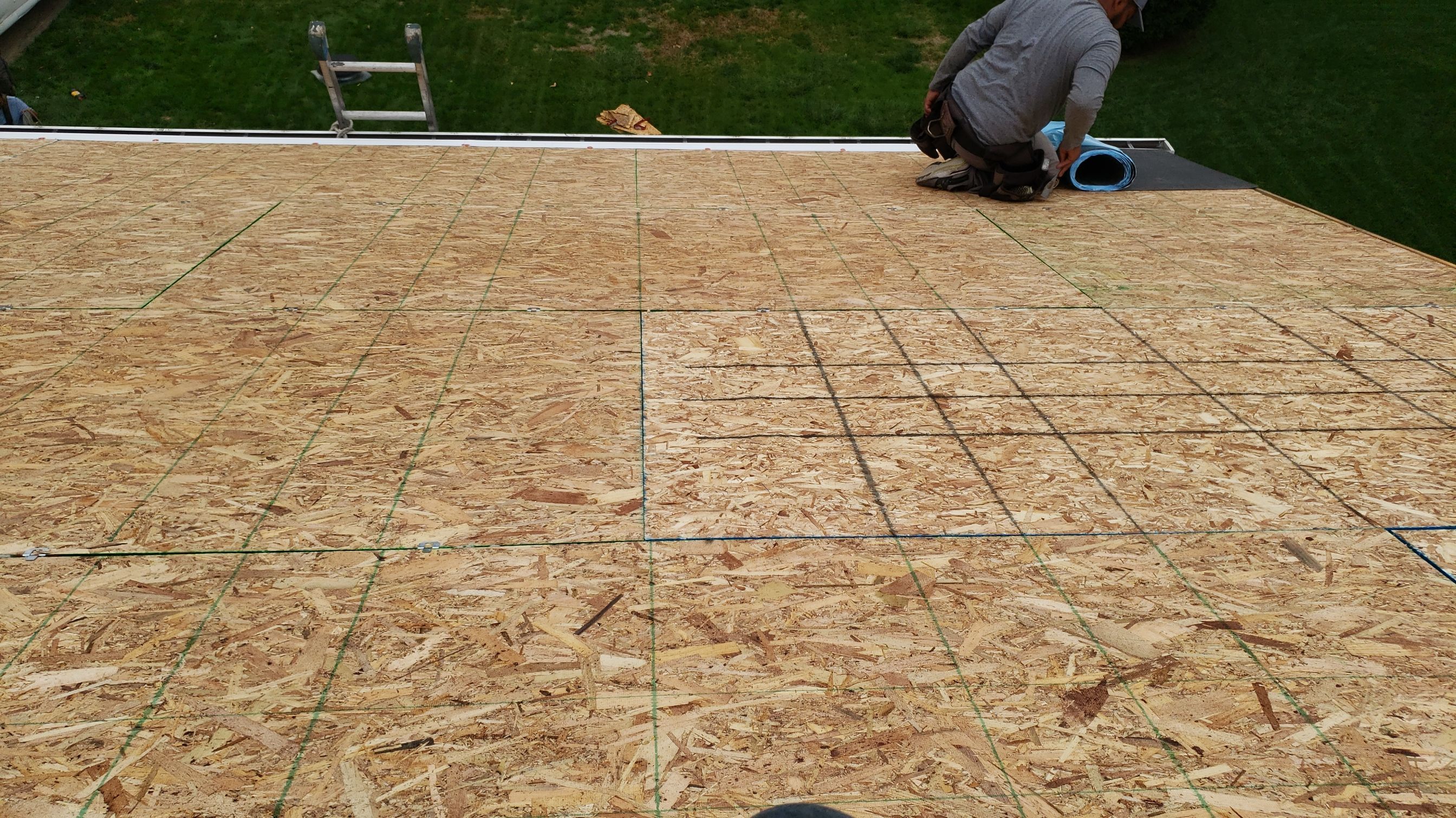 CERTAINTEED LANDMARK COLOR: PEWTER DRIP EDGE: WHITE by Eagle Eye Roofing