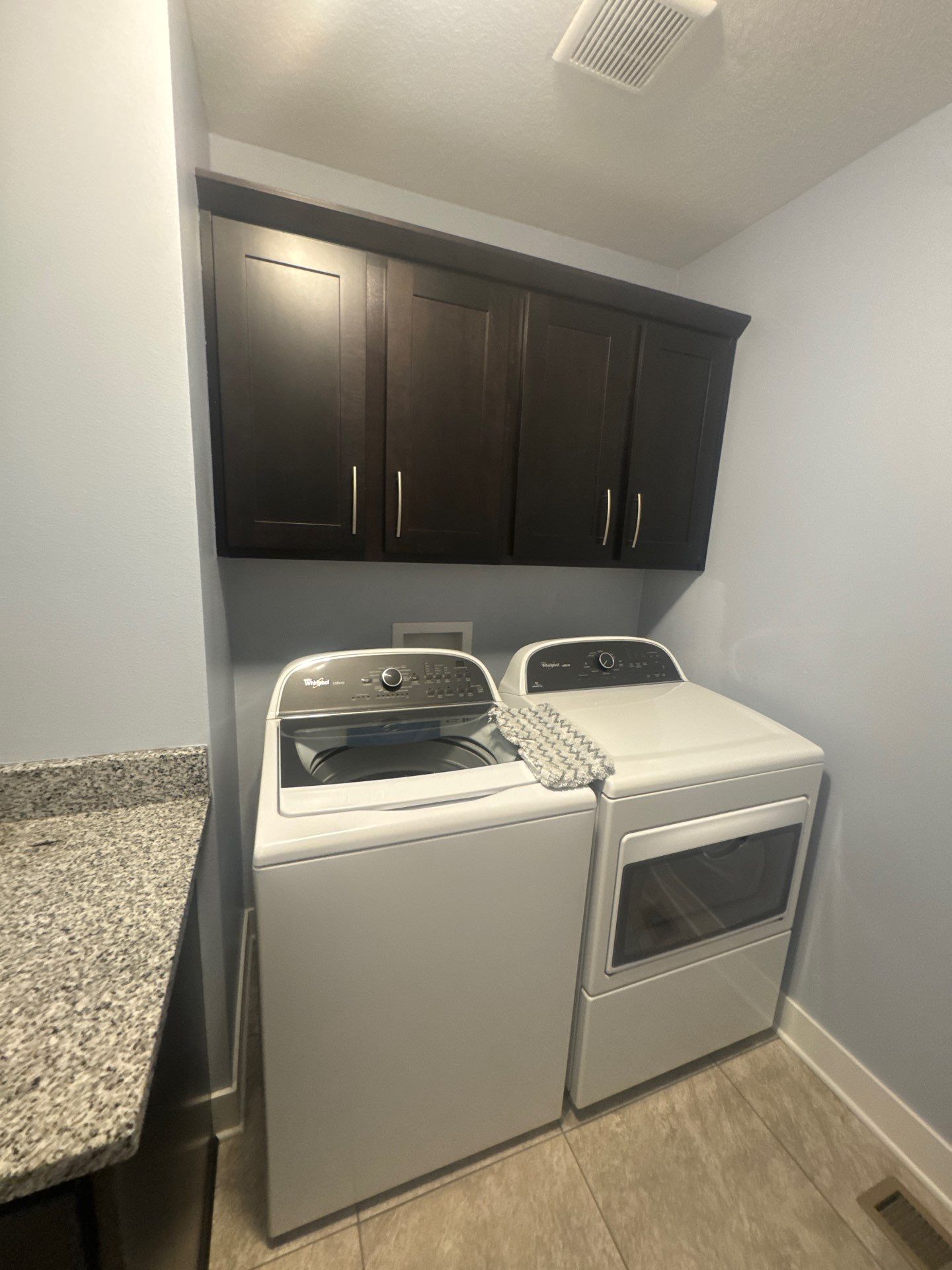 Residential Interior Repaint Color Change on Walls and Cabinets by Midwest Paint LLC