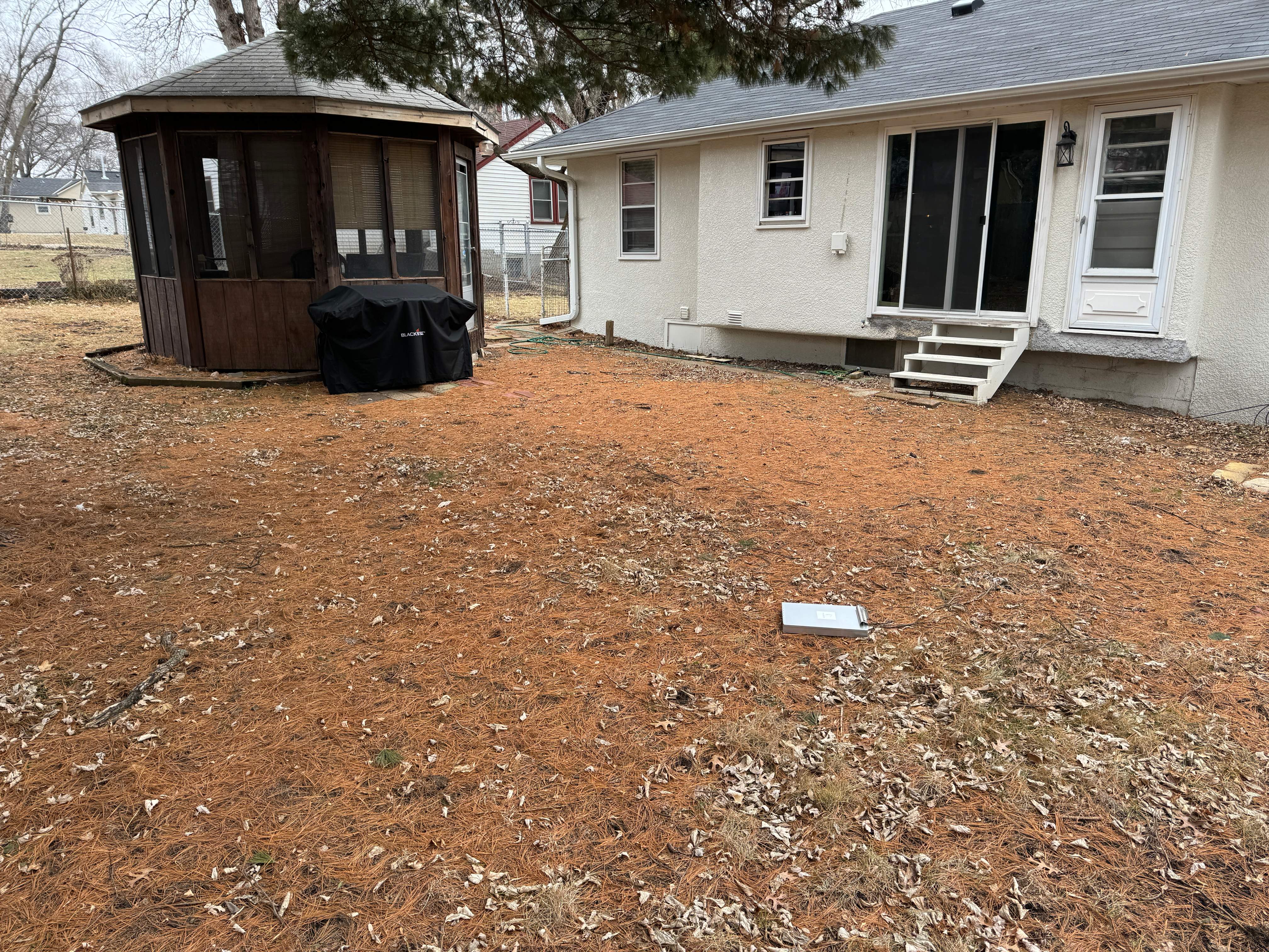 Patio  by Sota landscaping