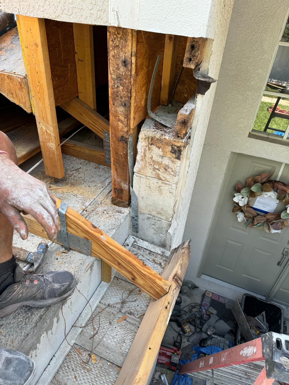 Roof Replacement in Lithia, FL by Shingle Masters Roofing