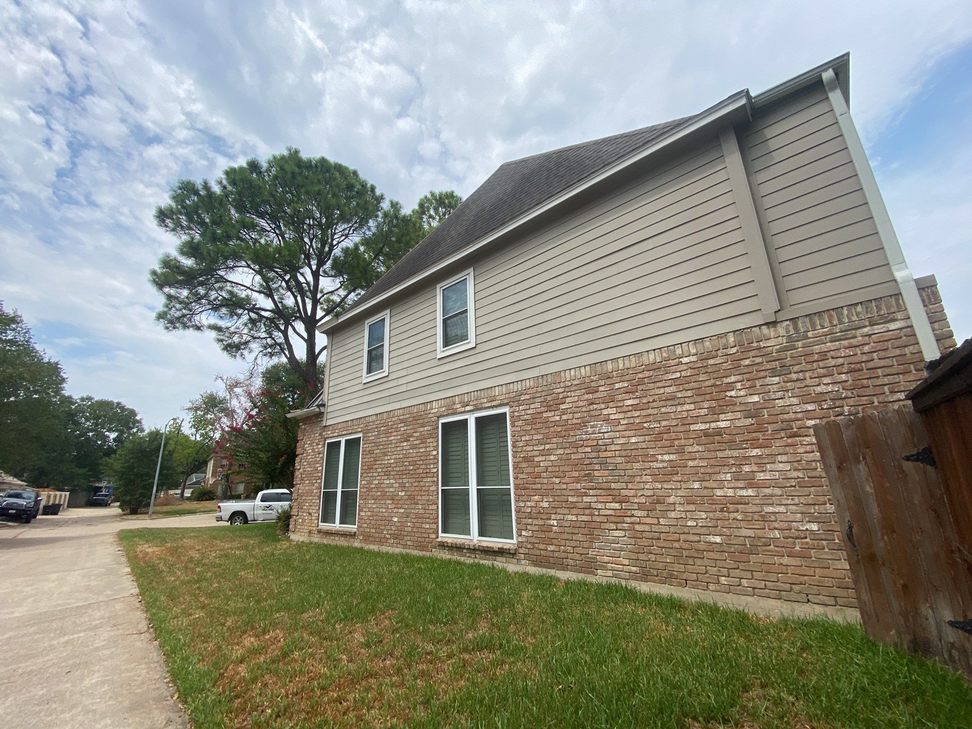 Residential Roofing Installation using Owen's Corning Duration (Lifetime) Shingles by Roof Repair Company