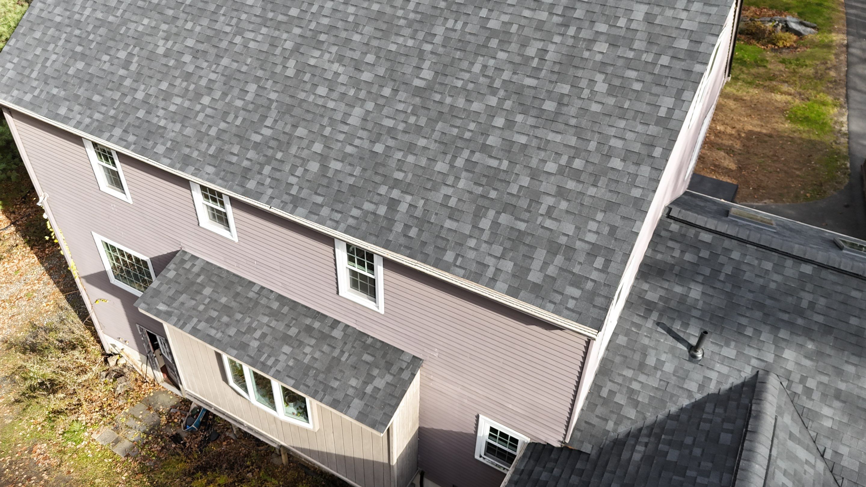 Owens Corning Duration: Onyx Black in Canton, Connecticut by Golden Shield Roofing