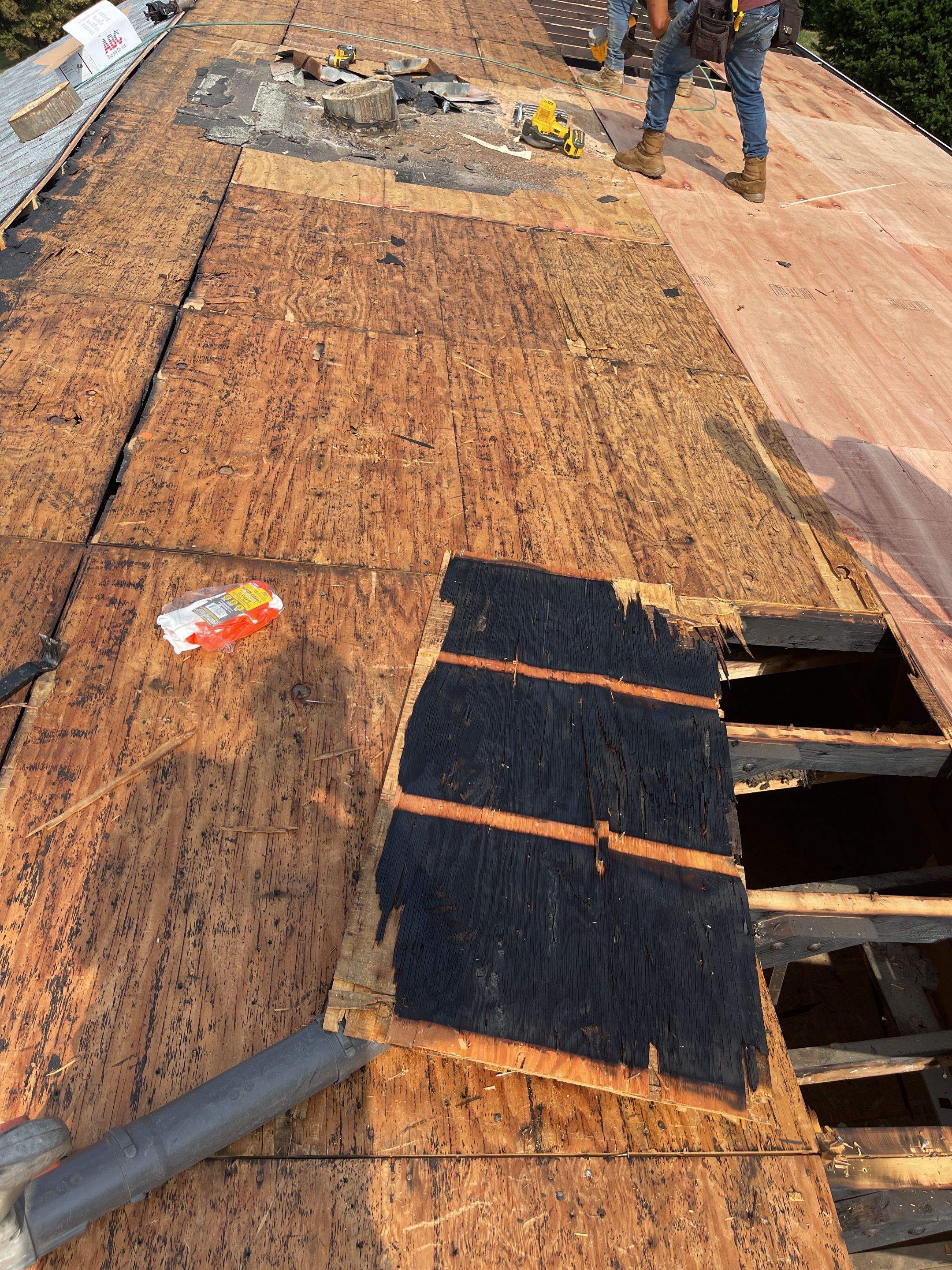 Fire Damage using Certainteed Mainsteet D4 and Owens corning quarry gray by A Plus Exterior