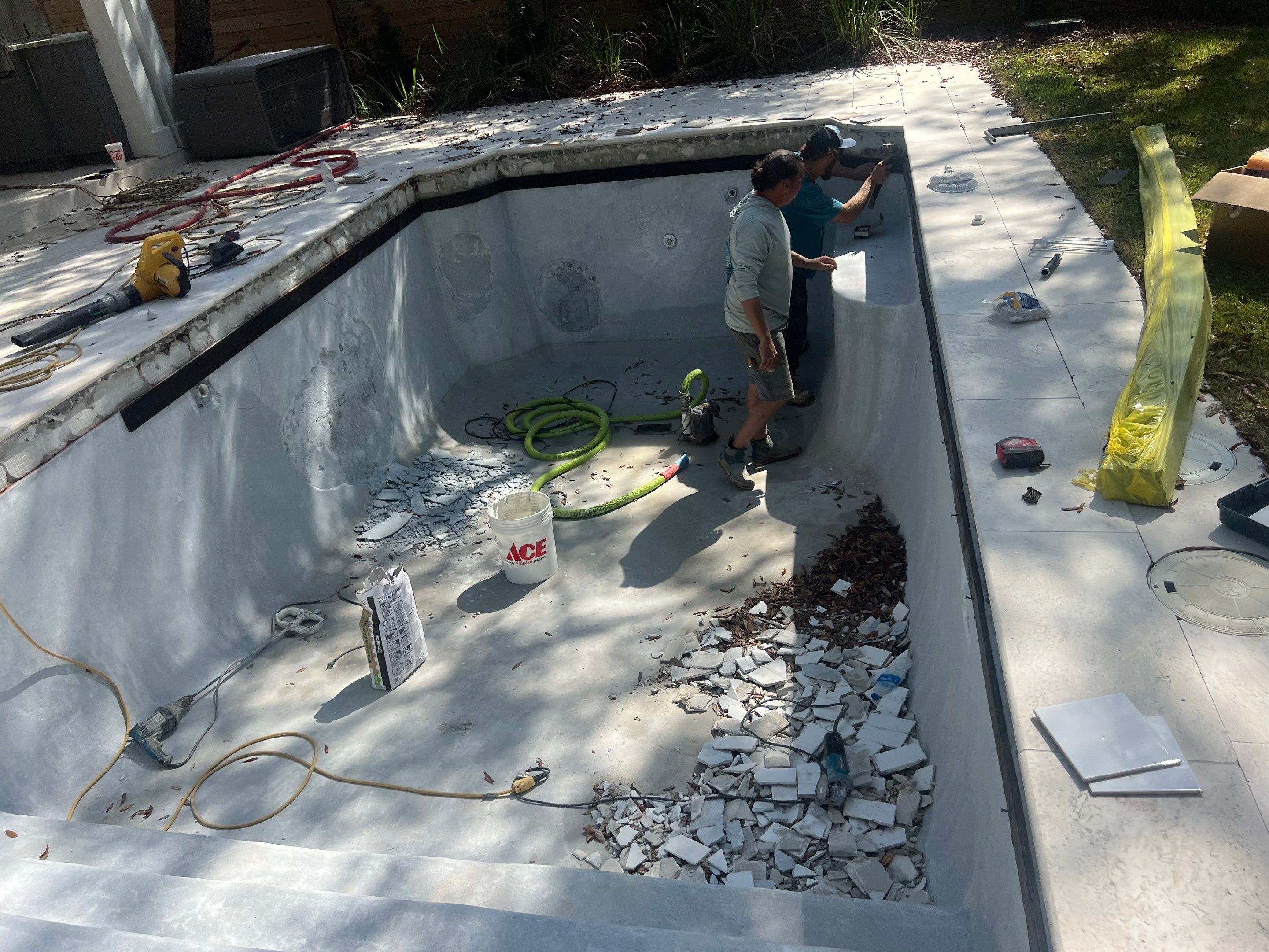 414 Seabreeze Circle - PCB by ASP - America's Swimming Pool Company