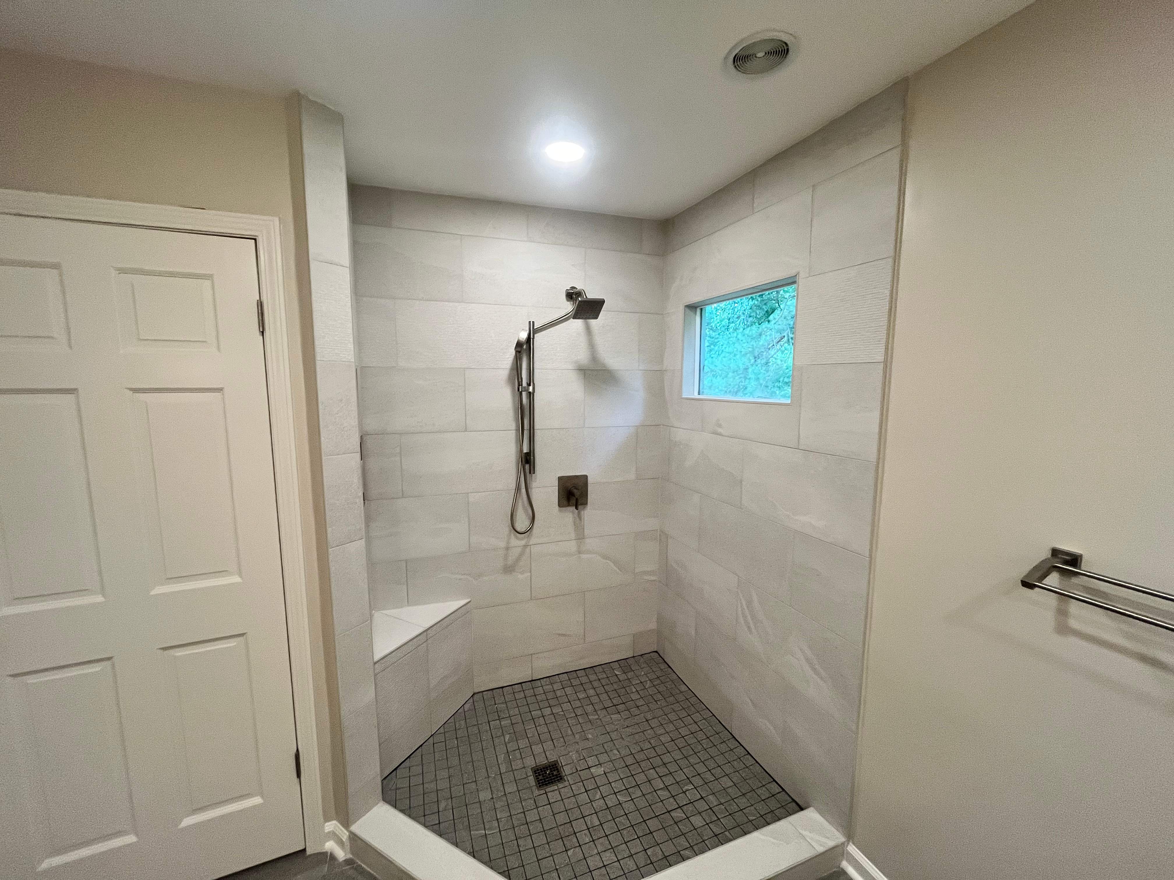 Master bathroom renovation by Prudencio