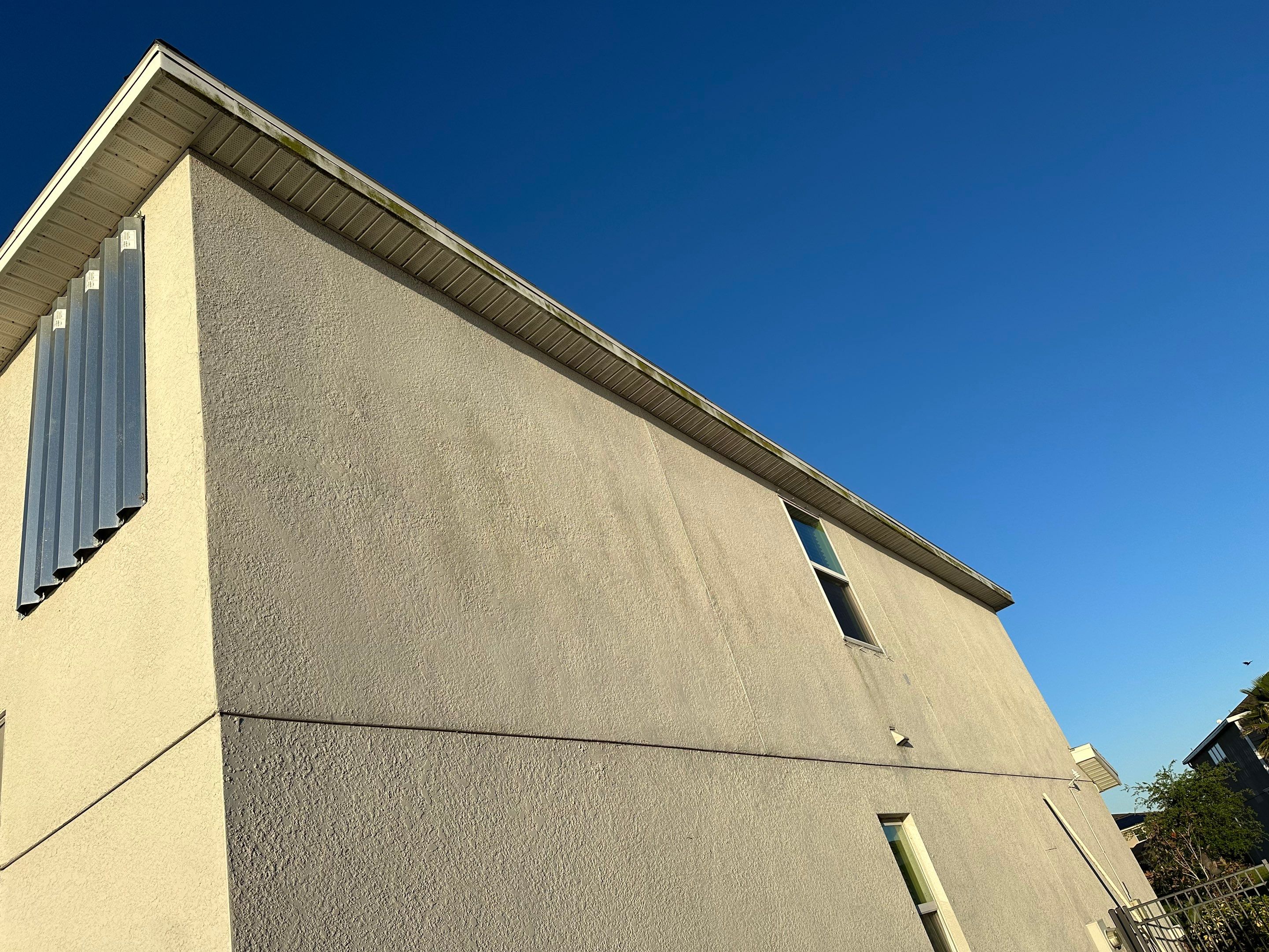 2-Story House Wash & Paver Driveway Cleaning in Trevesta Community, Palmetto, FL | Sunshine AquaWash by Sunshine AquaWash